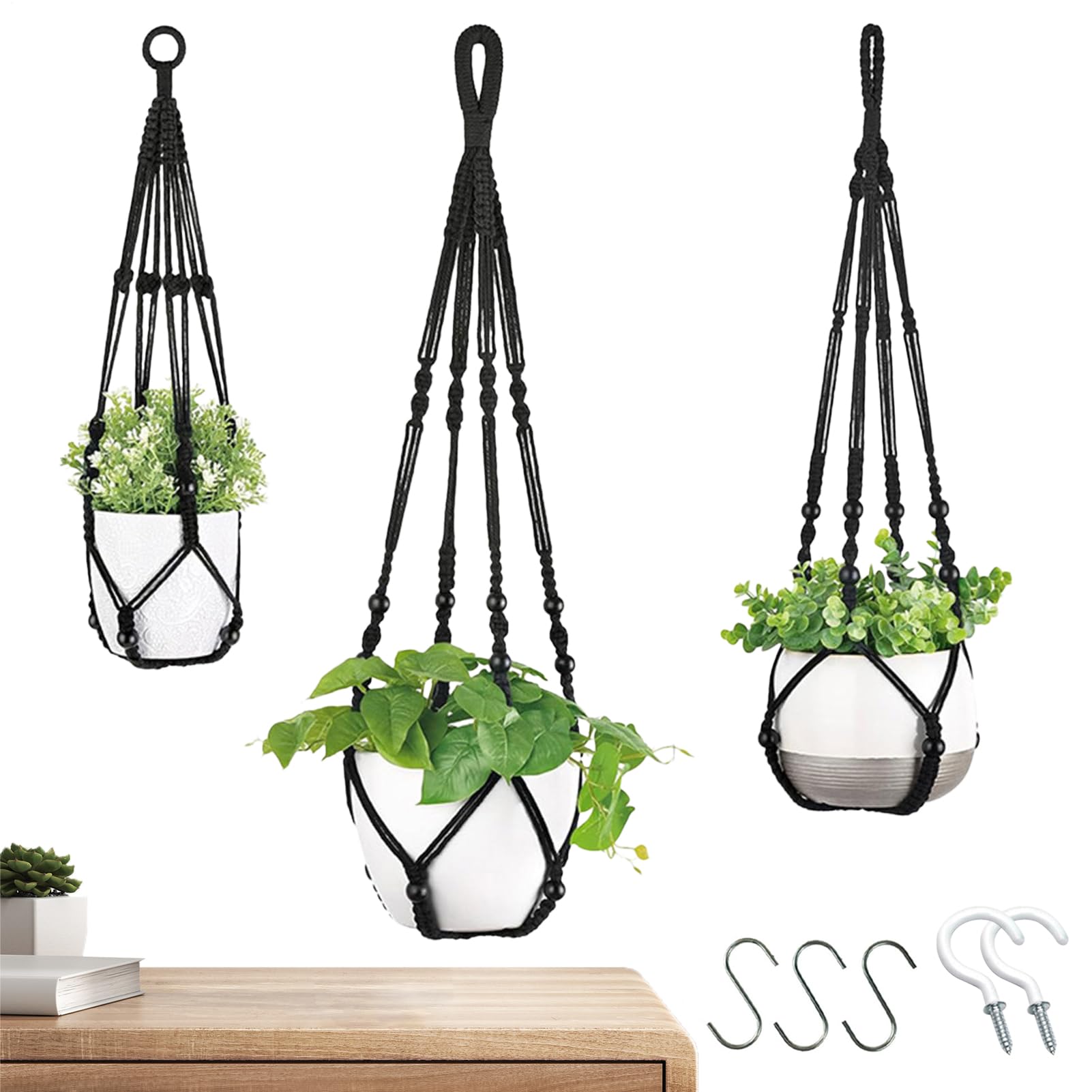 Support mural pour plantes sur un balcon fleuri et terrasse bohème chic