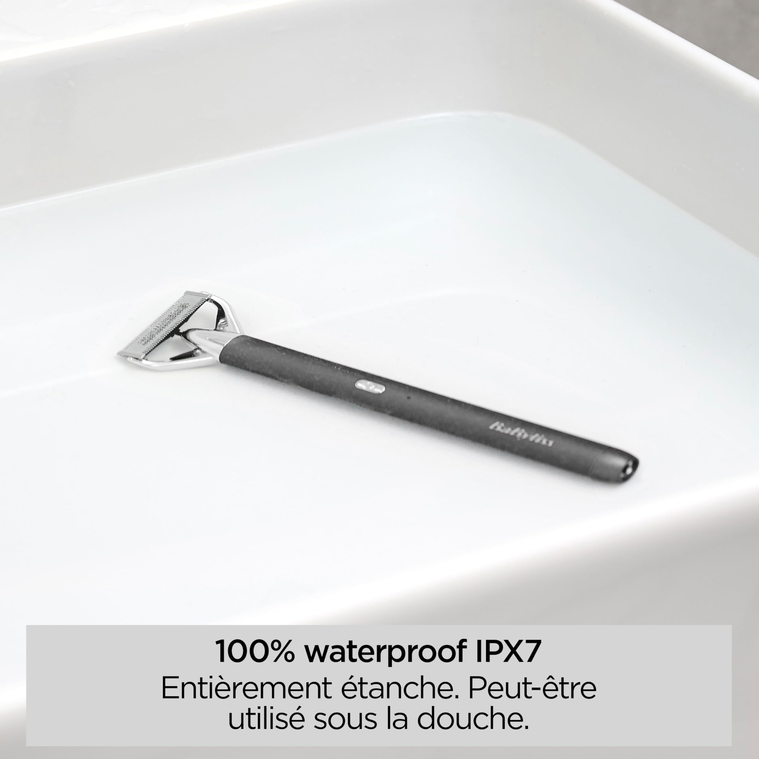 BaByliss Tondeuse barbe et rasoir électrique X-Blade, Lames ultra-aiguisées, Tête flexible à 50°, 4 sabots de 1 à 5mm, Sans fil batterie lithium, 100% Waterproof, OT996E