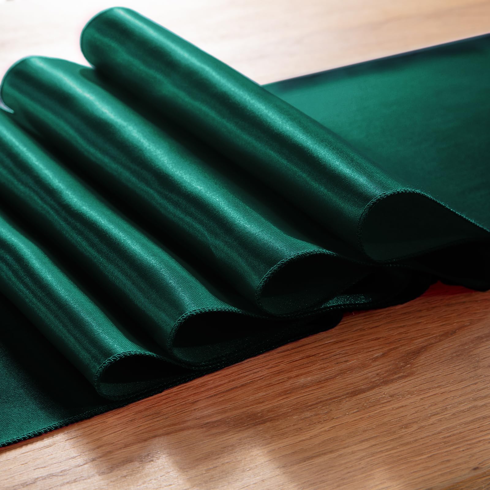 Tischläufer aus Satin, 30,5 x 274,4 cm, glatte Seide, Tischläufer für Hochzeiten, Bankette, Partys, Geburtstage und Abschlussfeiern, Grün, 5 Stück