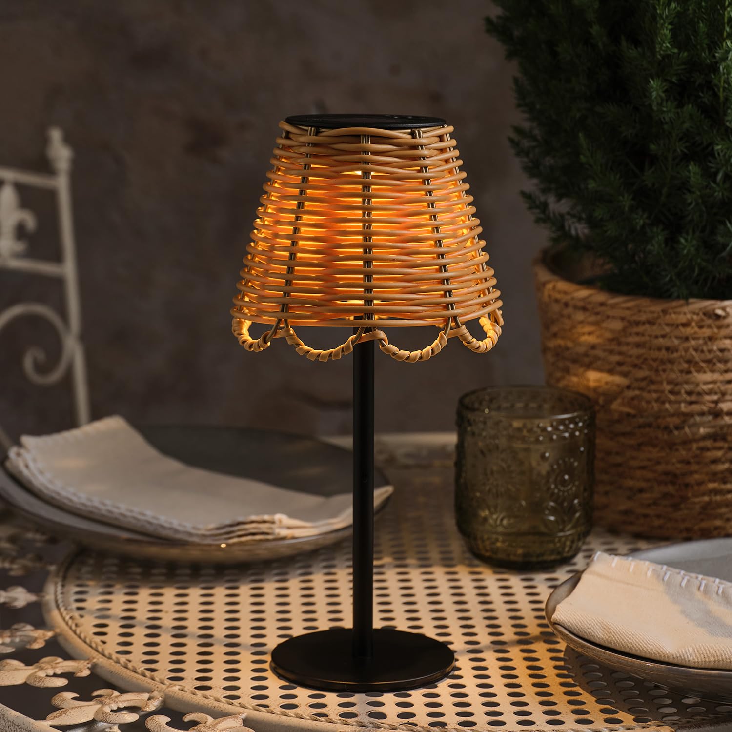 Lights4fun Kurv Bamboo Style Solar Table Lamp with Warm White LED, Outdoor Garden Table Light for Patios, Balconies & Summer Entertaining