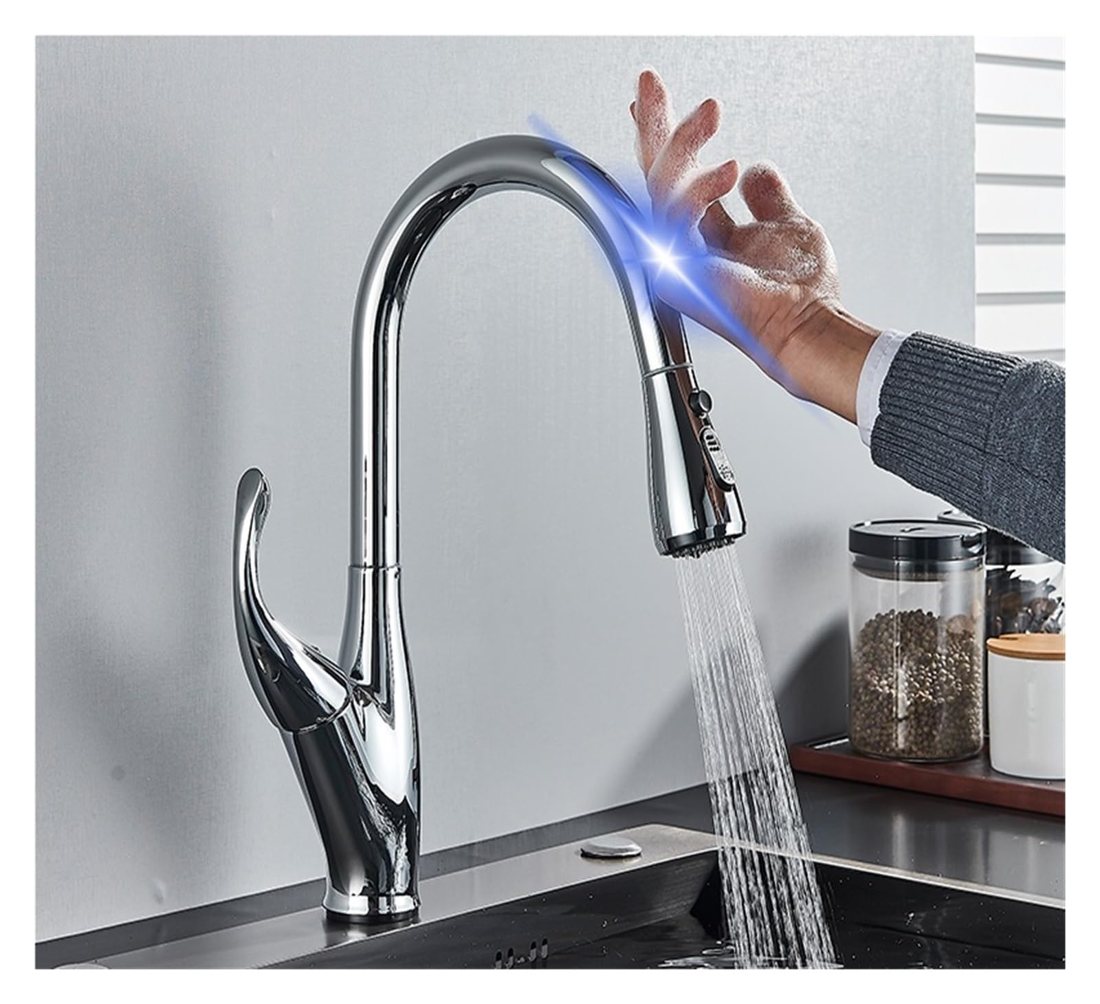 Mitigeur tactile extractible cuisine contre le gaspillage d'eau chaude