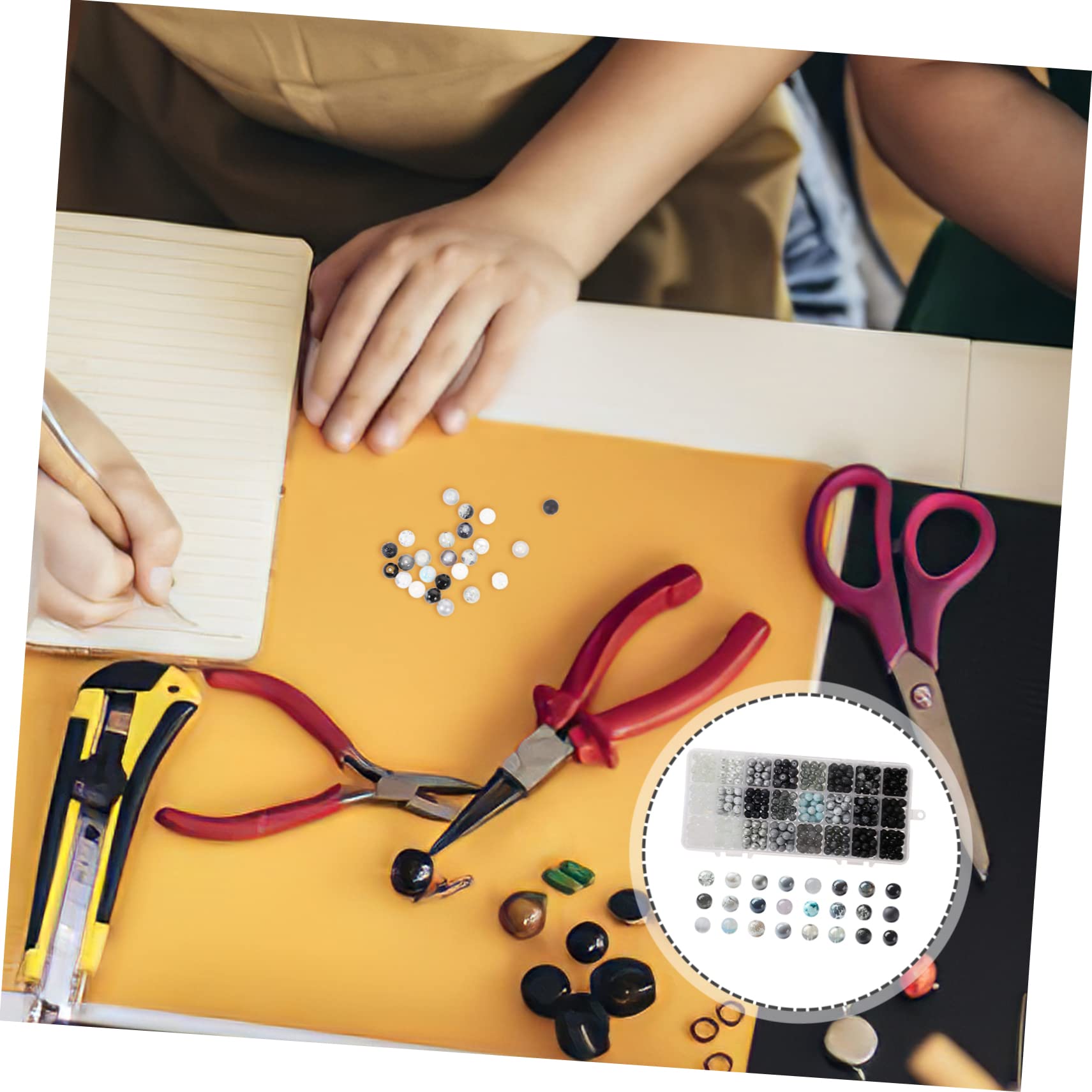 Tofficu 1 Kasten Runde Glasperlen zum Auffädeln für Schmuckherstellung Selbstgemacht Projekte Farbig für Armbänder und Halsketten