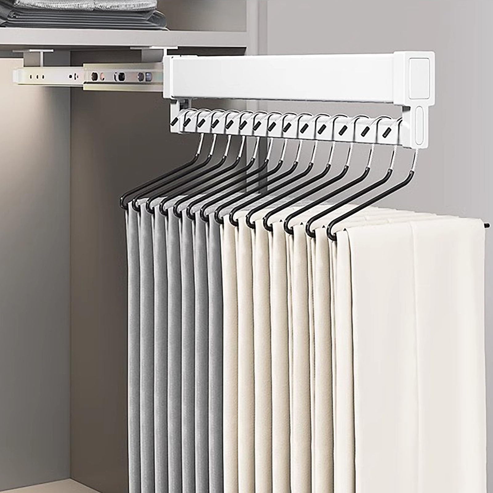 Rack de pantalon extensible pour en finir avec les vêtements froissés