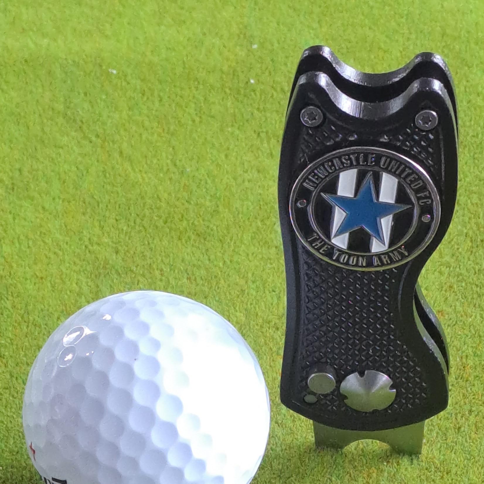 Newcastle Ball Marker with Golf Divot Repair Tool - Gift Combo. Pitch Mark Tool has Pop-up Button & Foldable Tynes to Ptotect Pockets. Lightweight, Portable. (Black)