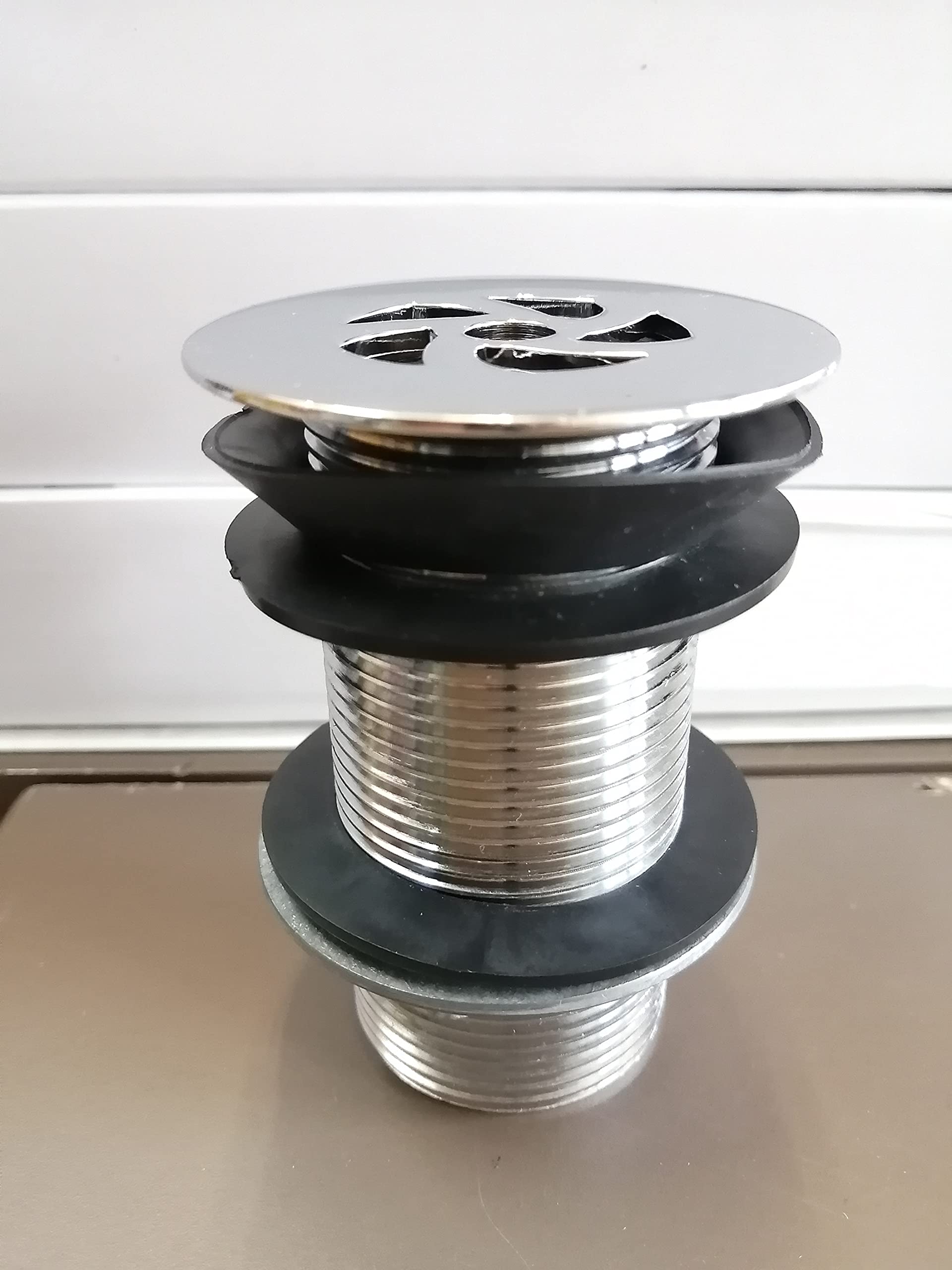 Teams 1.1/4" Flush Grated Waste with 89mm Unslotted Solid Tail Metal Backnut