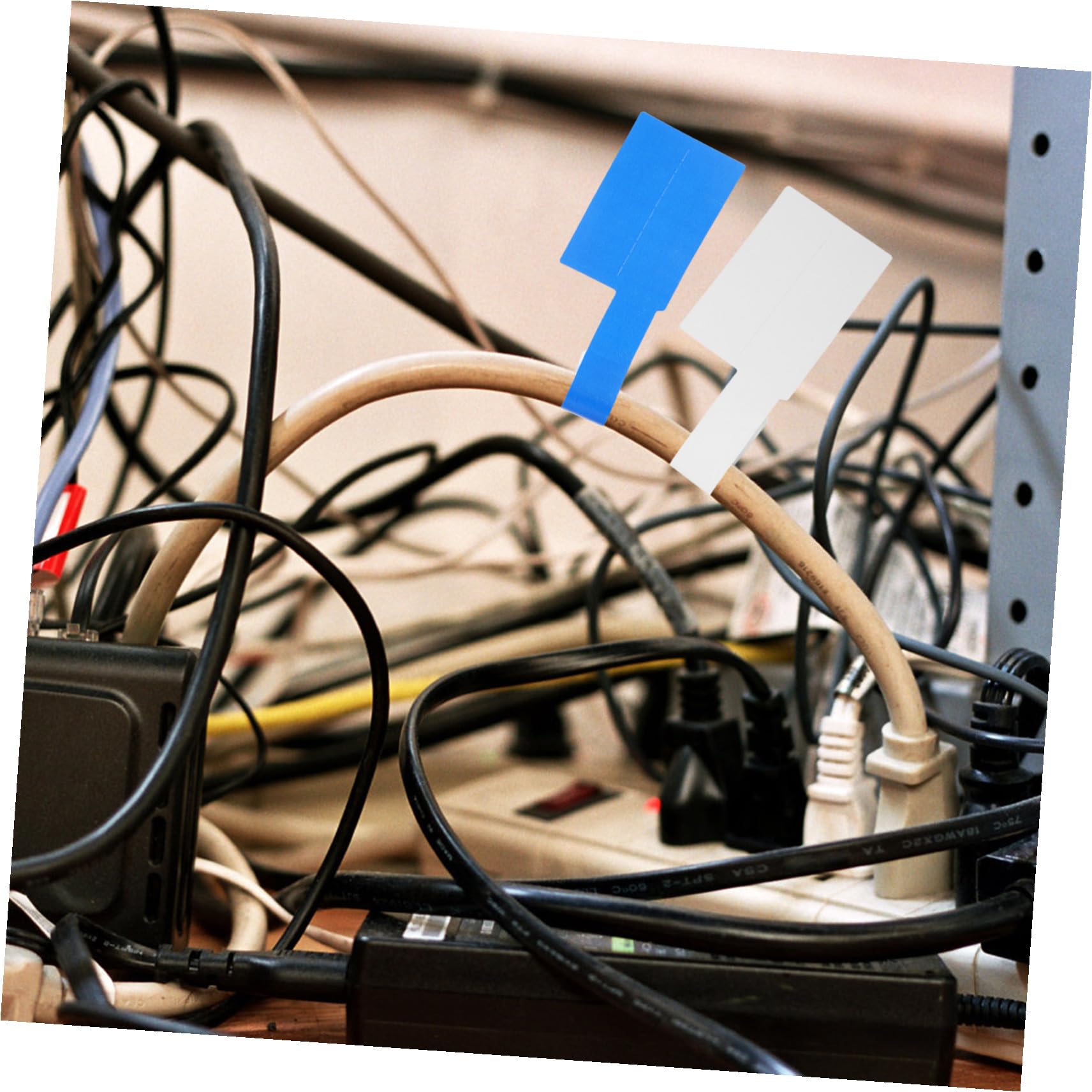 50 Feuilles Étiquettes Câble Adhésives Étanches Résistantes à Haute Température pour Identification Fil Électrique et Ethernet Autocollantes et Inscriptibles pour Bureau et Maison