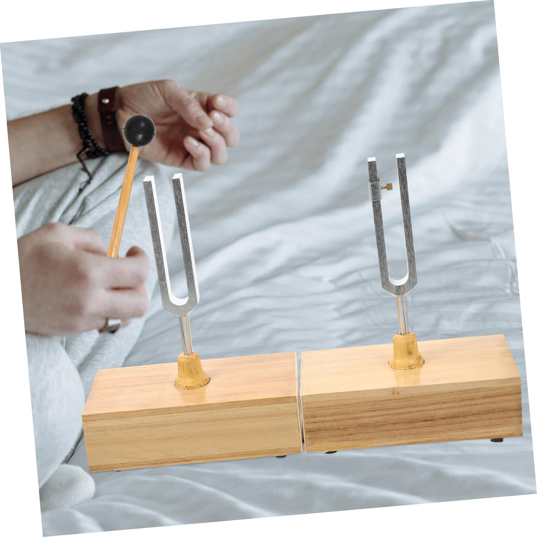 ibasenice Set di 1 Diapason in Metallo da 440hz con Base di Legno e Martello, per Esperimenti di Acustica Fisica con Accordatura Precisa e Posizionamento Stabile