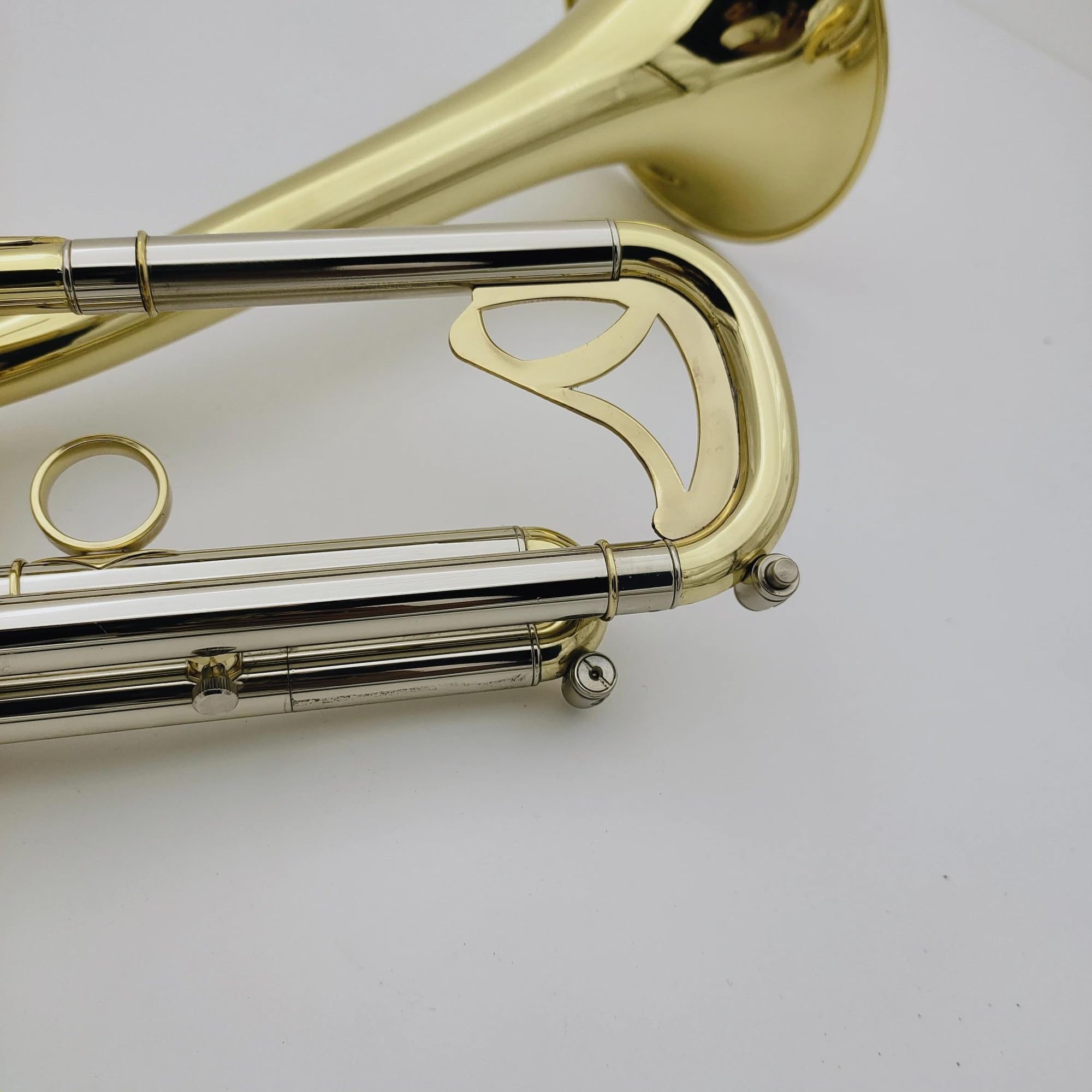 Standard Trompeten Trompete Mit Gebogenem Schallbecher Trumept Bb Tune Messingbeschichtete Professionelle Trompete Mit Koffer