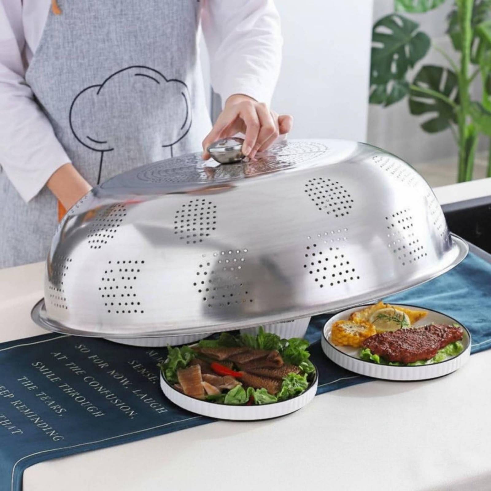kowaku Couvercle Alimentaire Inox Cloche Dôme Pare-mouches Conception Bombée et Poignée Pratique pour une Mise en Place Rapide Adapté à Cuisine Domestique, 65 Cm