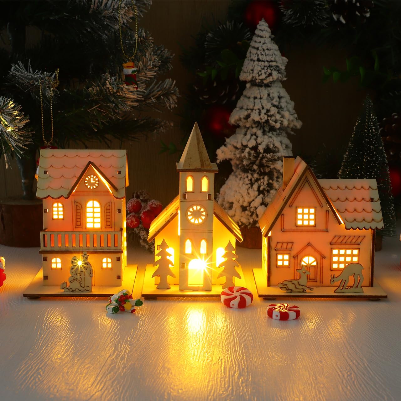 Gatuida Weihnachtsdorf mit Beleuchtung: 3 Stück Weihnachtshäuser mit Beleuchtung Leuchtende Holzhaus Deko Weihnachtsdorf Häuser Weihnachtsstadt Winterdorf für Weihnachten Tischdekoration Kaminsimse