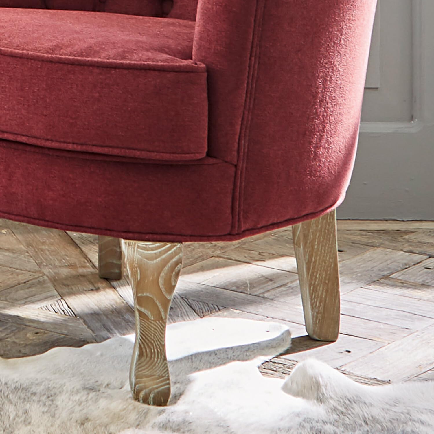 Loberon Calgary Poltrona - Raffinata impuntura Chesterfield e bordini - Graziose Gambe in Legno di Frassino con Finitura Anticata, Rosso