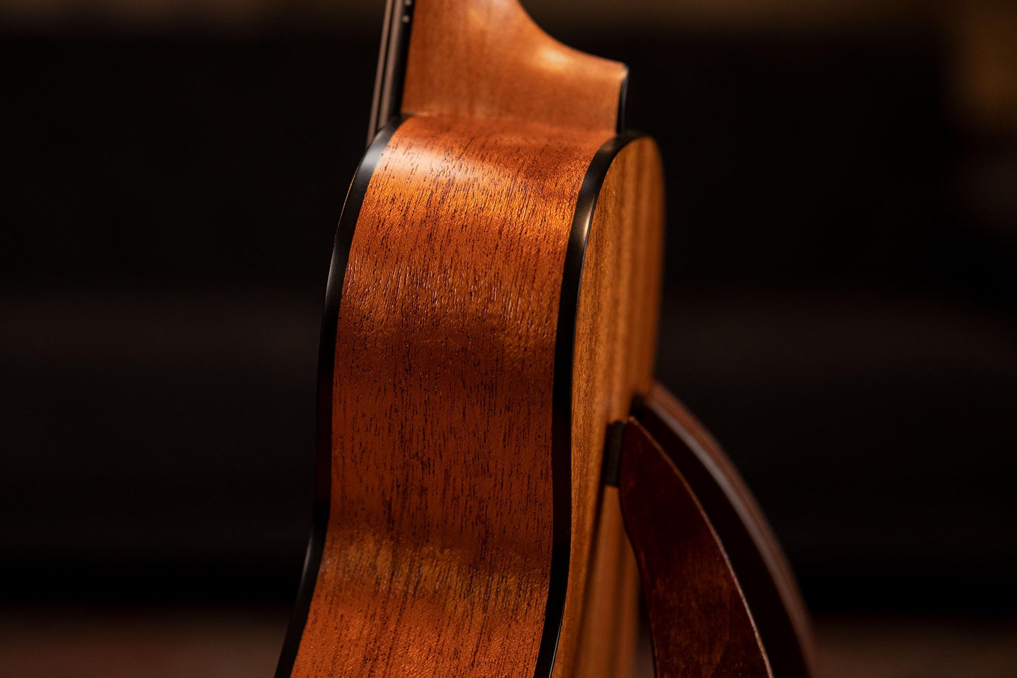 Ortega Guitars Ukulele Concerto Mancino – Acustico – Horizon Series – Mogano, Natural (RUHZ-MM-L)