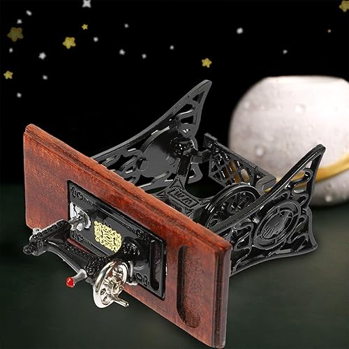Miniatura 9 de Zerodeko Mini máquina de coser para casa de muñecas, máquina de coser en miniatura, modelo de simulación, máquina de coser vintage, 112, accesorios