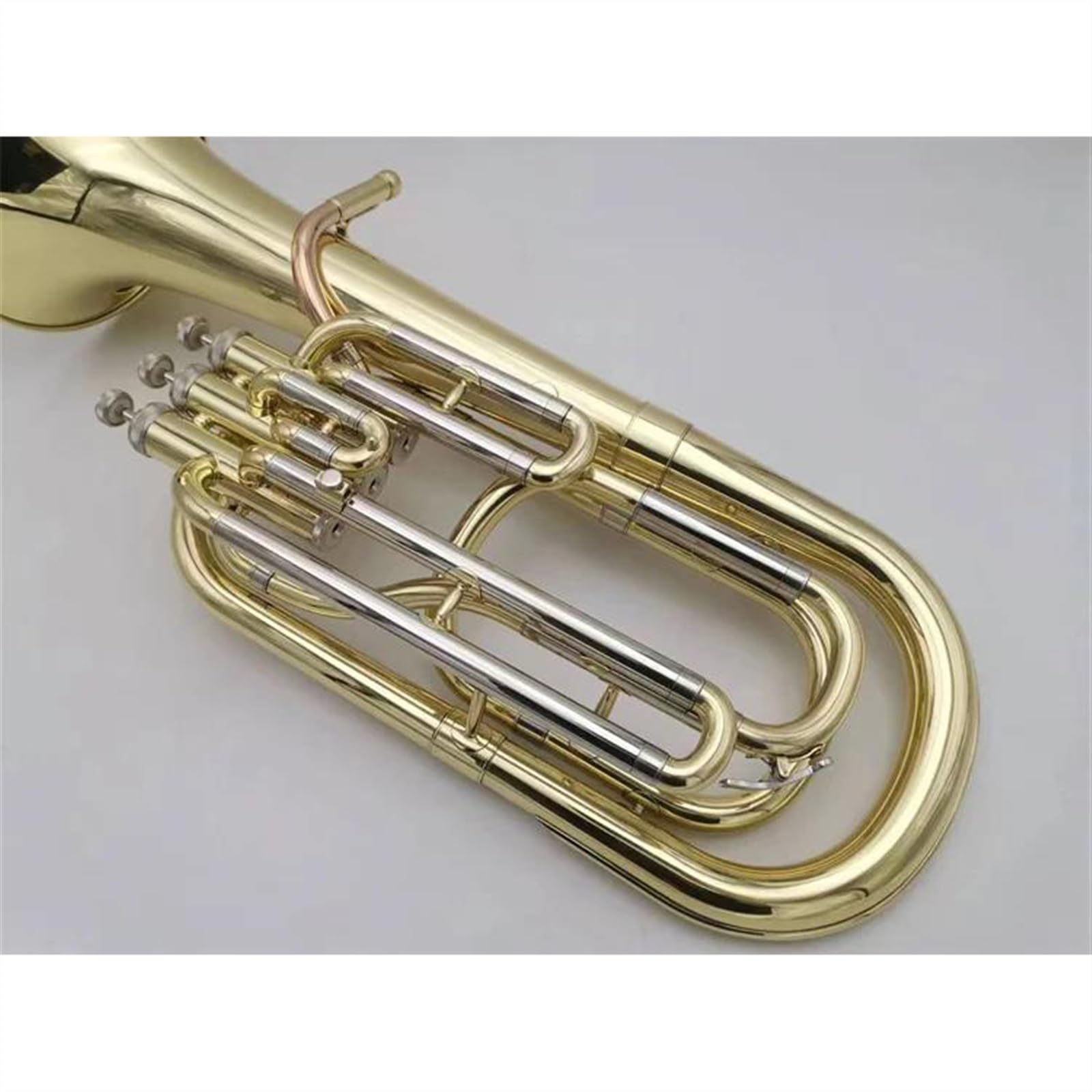 Professionelles euphonium Profesjonalny, Trzyklawiszowy Instrument Eufoniczny Baritono B-flat Tenorowy. Powierzchnia Lakierowana W Kolorze Złotym