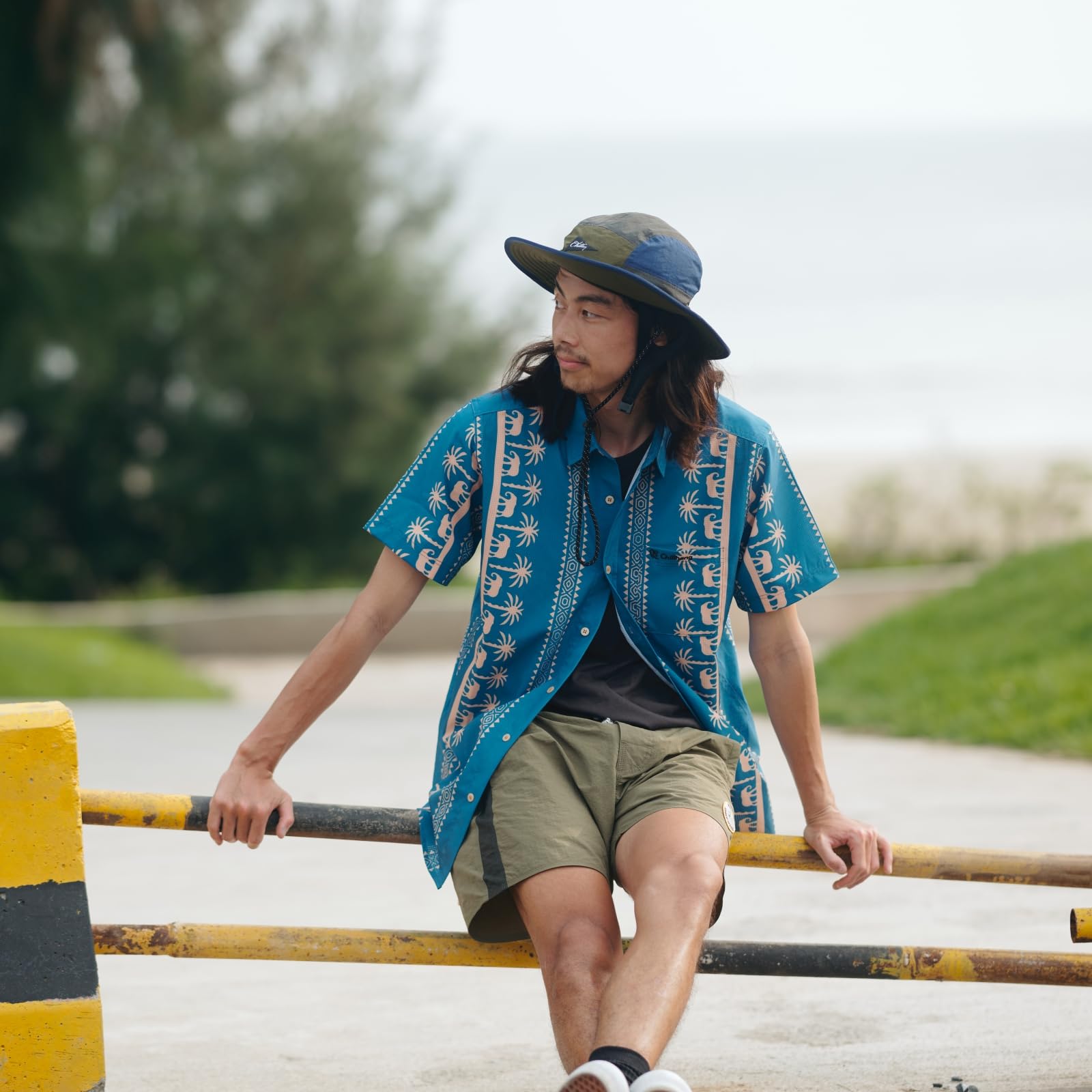 Sombrero de sol estilo pescador bloqueado de color para acampar al aire libre, surf y vacaciones, ala ancha, protección UV, antideslizante