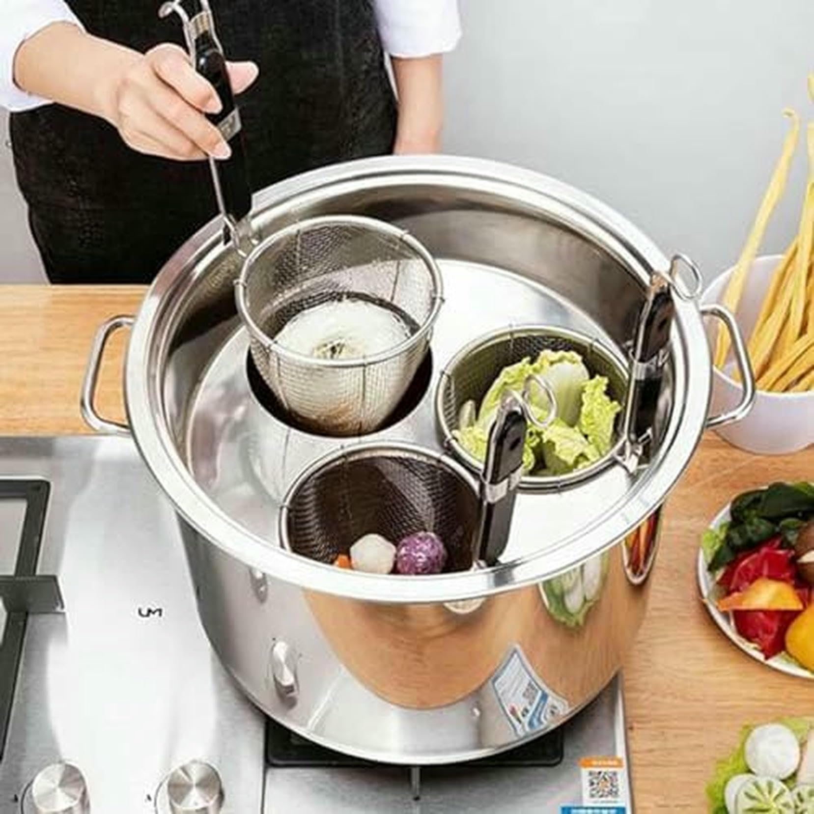Pentola per la Pasta in Acciaio Inox da 3/4/5 Litri con scolapasta, Uno Strumento da Cucina Multifunzionale per cuocere Pasta, Verdure, ECC. - 4 Fori di Scarico per Un Facile utilizzo.