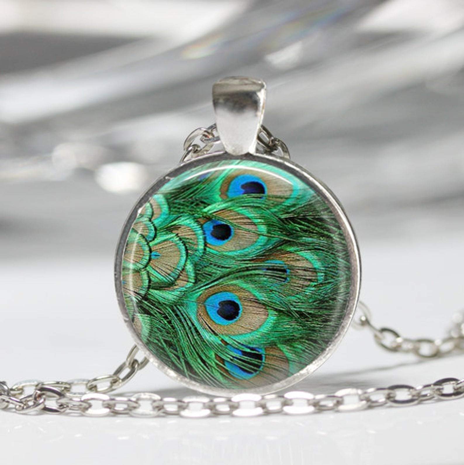 Amazon | 孔雀の宝石、エメラルドグリーンの孔雀の羽の鳥の自然  