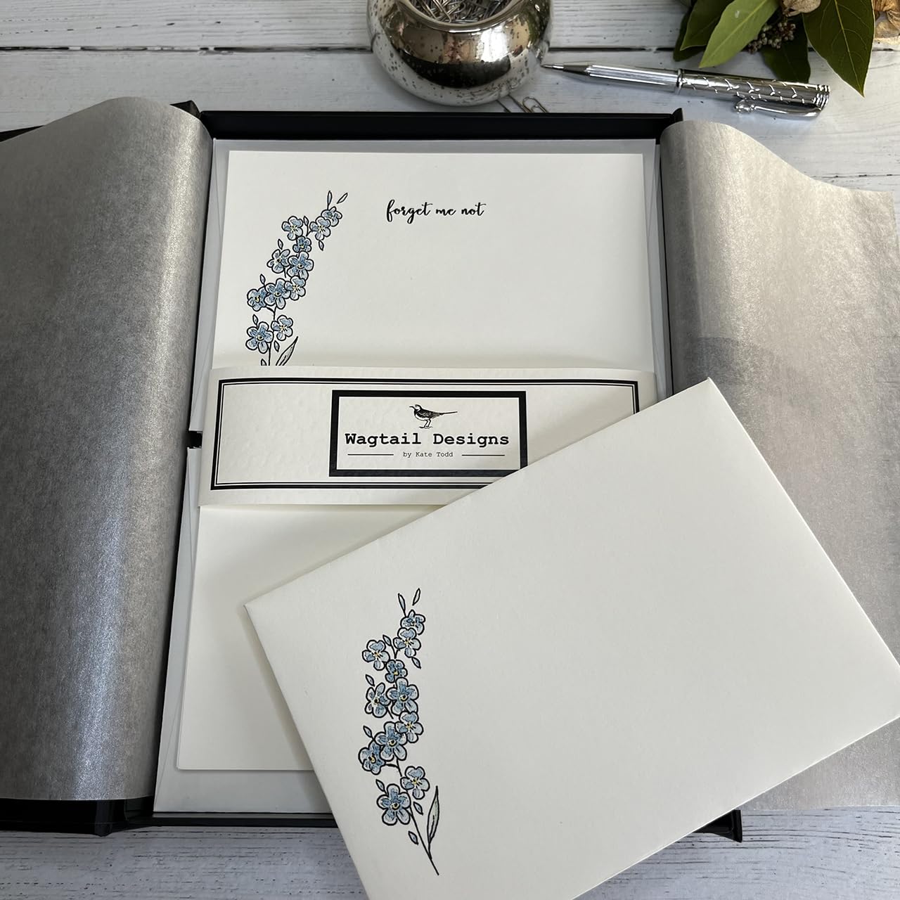 Wagtail DesignsWriting Paper Gift Set with a Forget me not Illustration in a Lovely Black Box with Ribbon (18 Sheets of Quality Letter Writing Paper and envelopes)