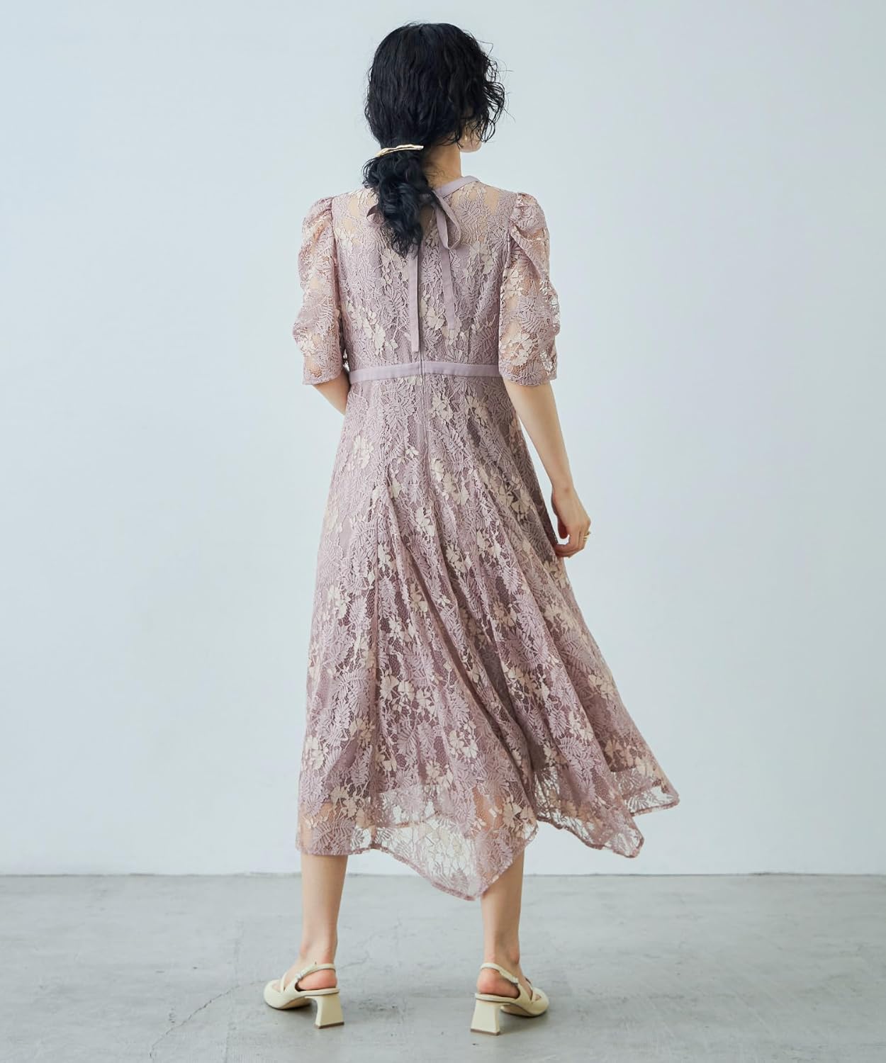 極美品★エルメス テーブルナプキン リネン100% レッドステッチ刺繍入 S 白 極美品☆エルメス テーブルナプキン リネン100% レッド刺繍ステッチ S