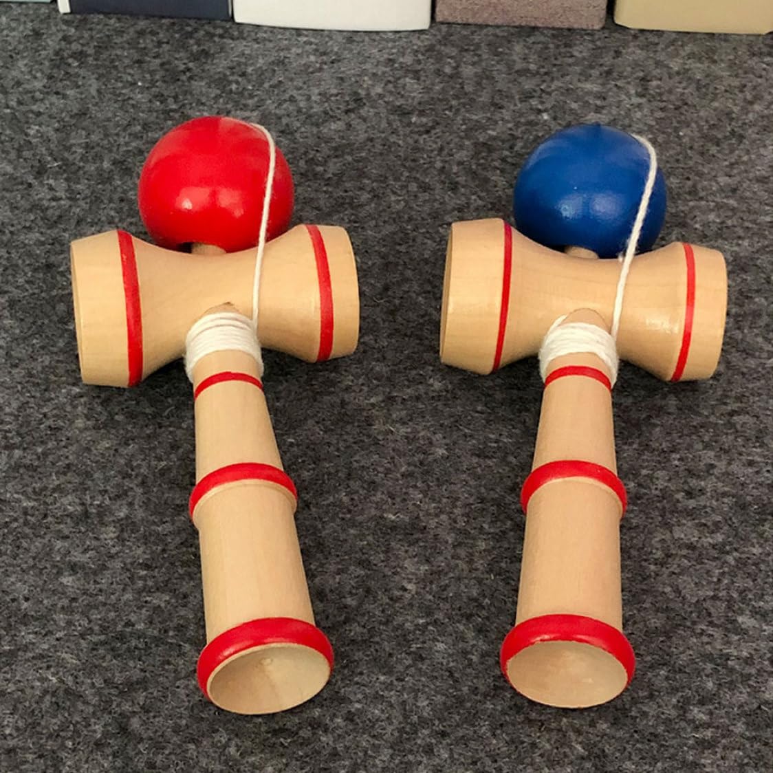 Giocattolo in legno Kendama Blue Ball Cup Game Classic Bilancing Skill Game Abilità in legno