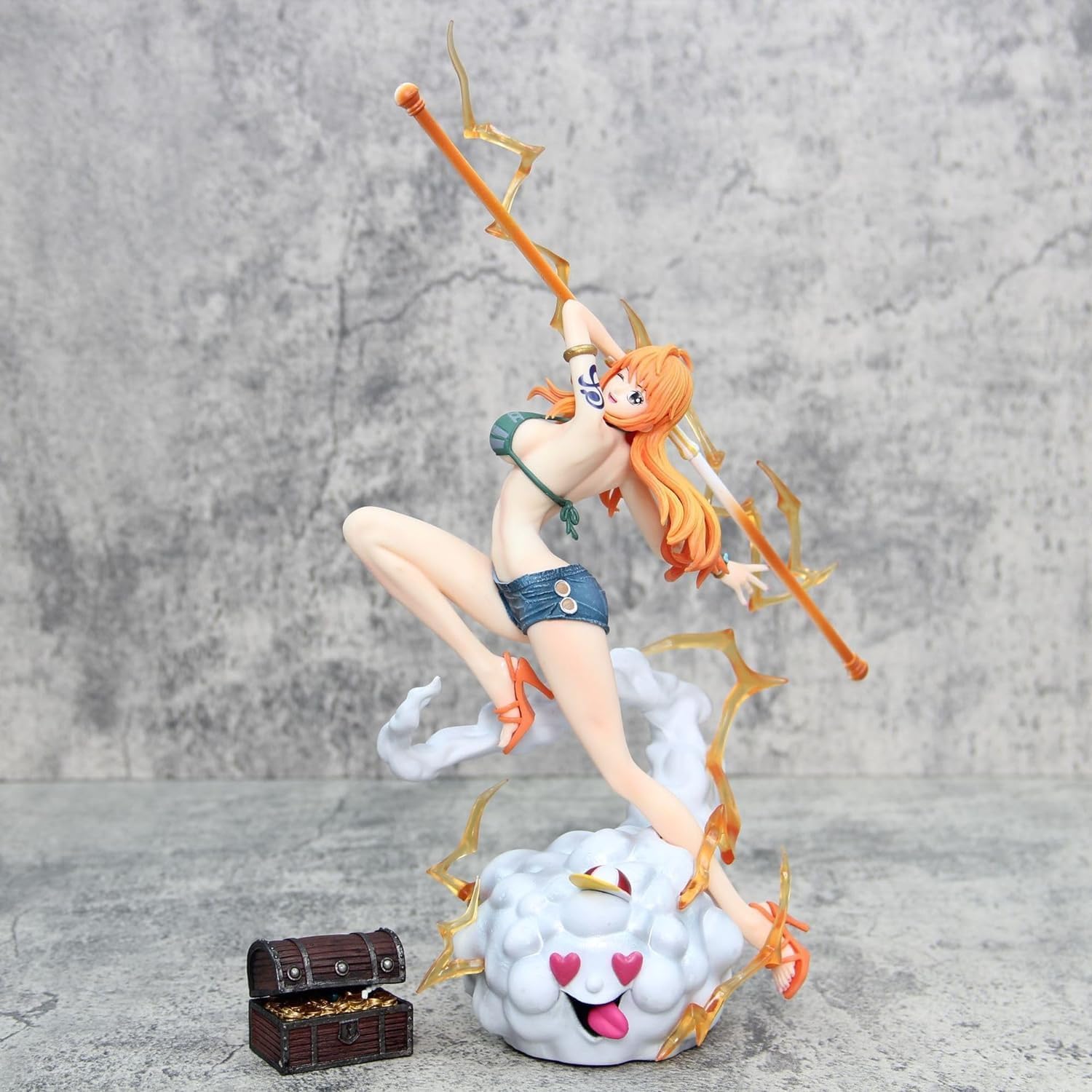ONE PIECE ワンピース PVC製 　ナミ　45cm フィギュア ウォッチ ONE PIECE ワンピース PVC製 ナミ 45cm フィギュア ウォッチ