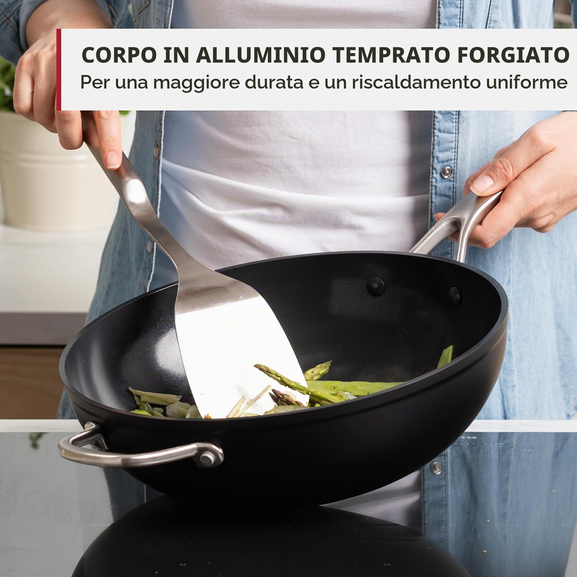 KitchenAid Forged Hardened Aluminium Padella Wok antiaderente in Alluminio Forgiato anodizzato Senza PFAS Ceramica antiaderente, 30cm/5l, induzione, adatto al forno, lavabile in lavastoviglie, nero