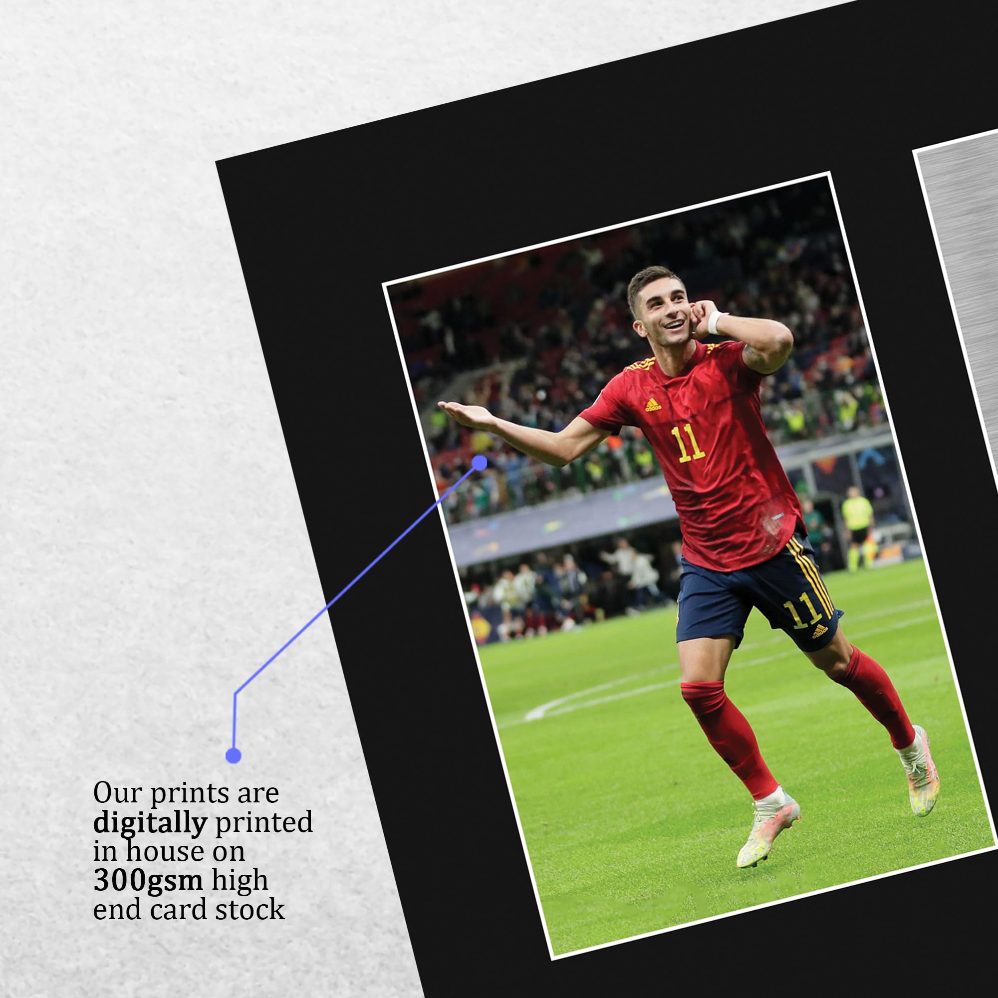HWC Trading FR A4 Ferran Torres Barcelona Regali Stampati Autografo Firmato Foto Per Gli Appassionati Di Calcio E Sostenitori - A4 Framed