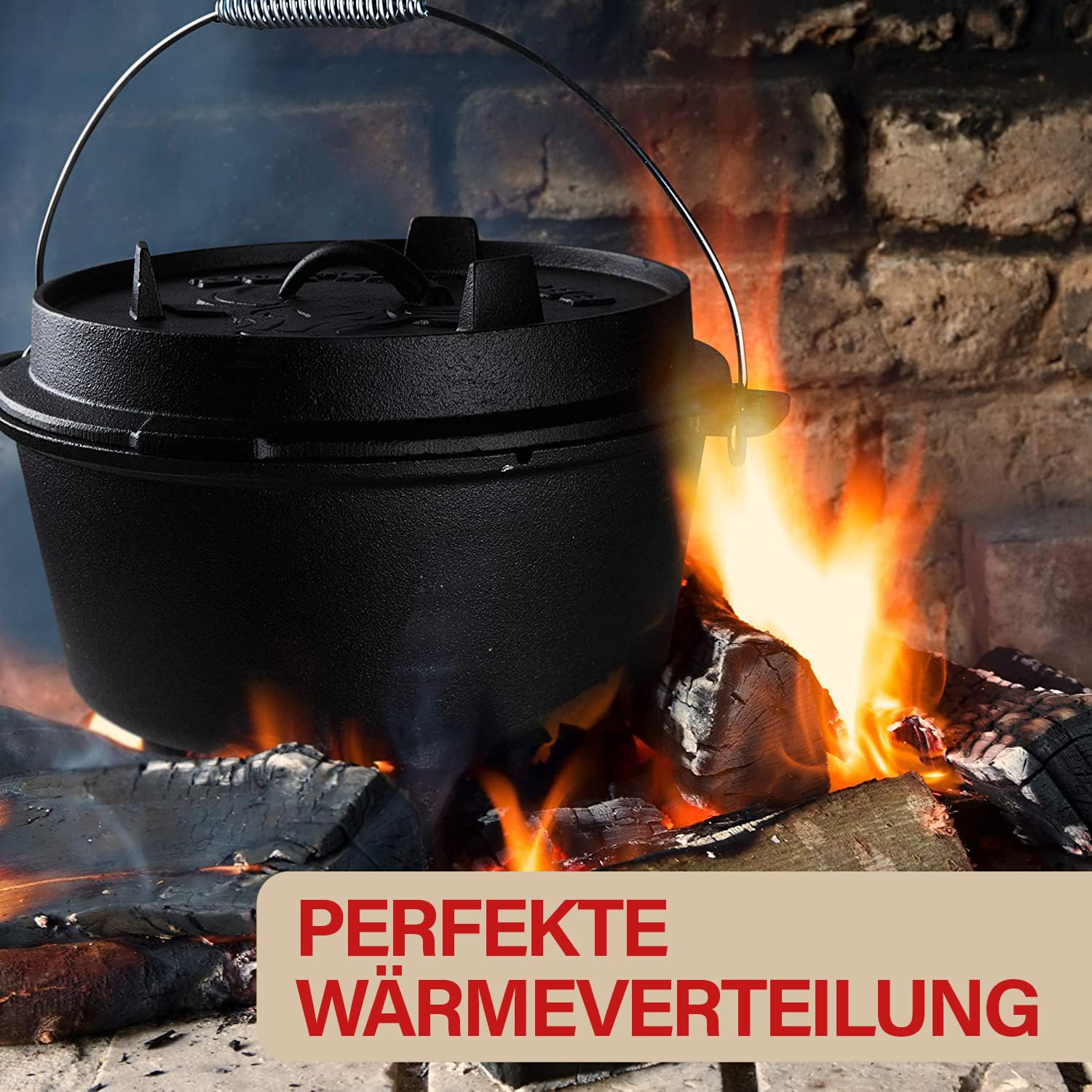 BUFFALO BBQ Feuertopf | Eingebrannter 7,5 L Dutch Oven aus Gusseisen | für Kochen, Braten & Grillen | Perfekt für Camping | Inkl. Deckelheber, Tragetasche & 2in1 Gusseisendeckel