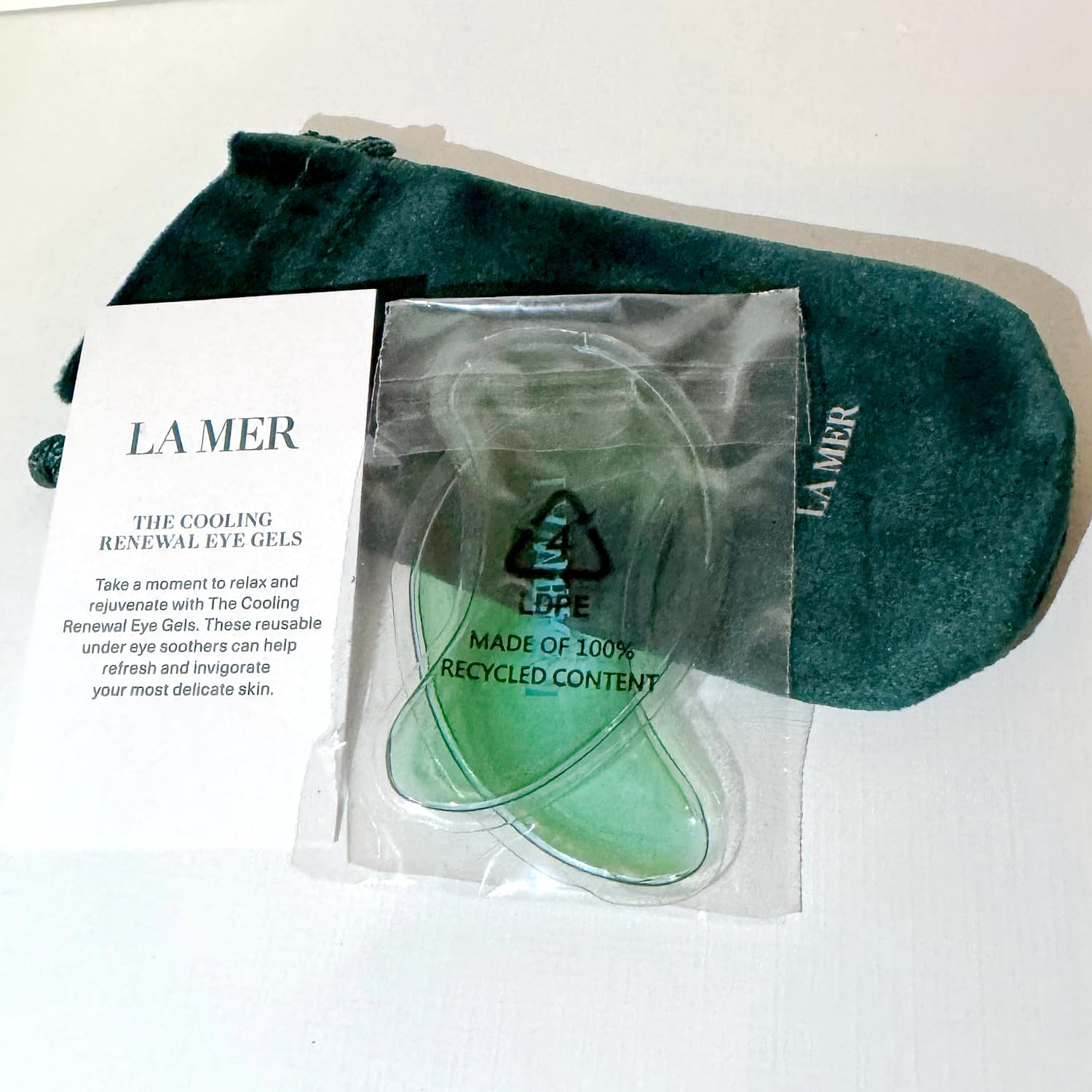 La Mer Cooling Eye Patch with Pouch, the Cooling Renewal Eye Gel Mask
