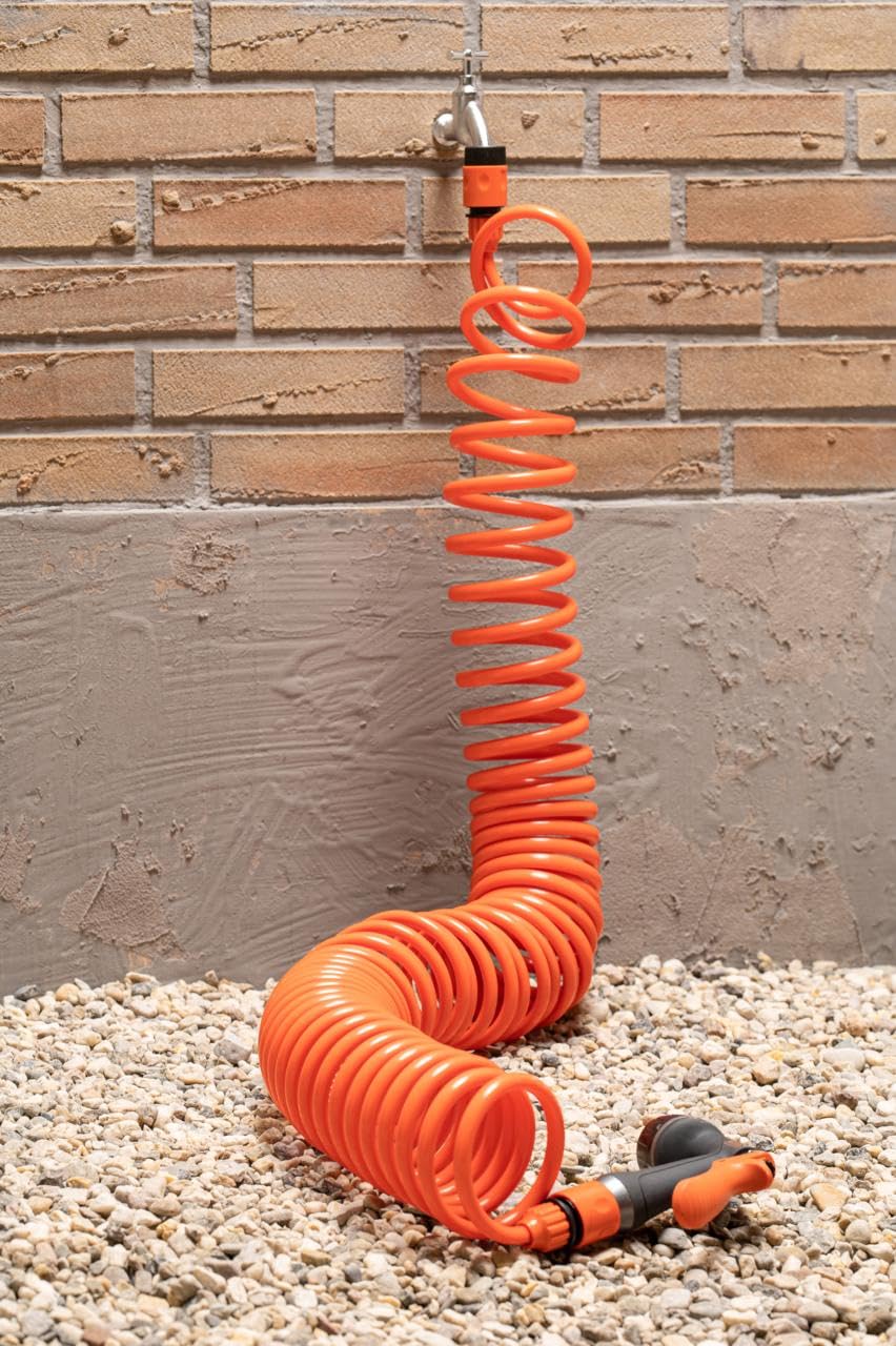BLACK+DECKER Wąż spiralny 15 m – wąż ogrodowy z opryskiwaczem ogrodowym i armaturą 1/2 – tworzywo sztuczne – pomarańczowy/czarny