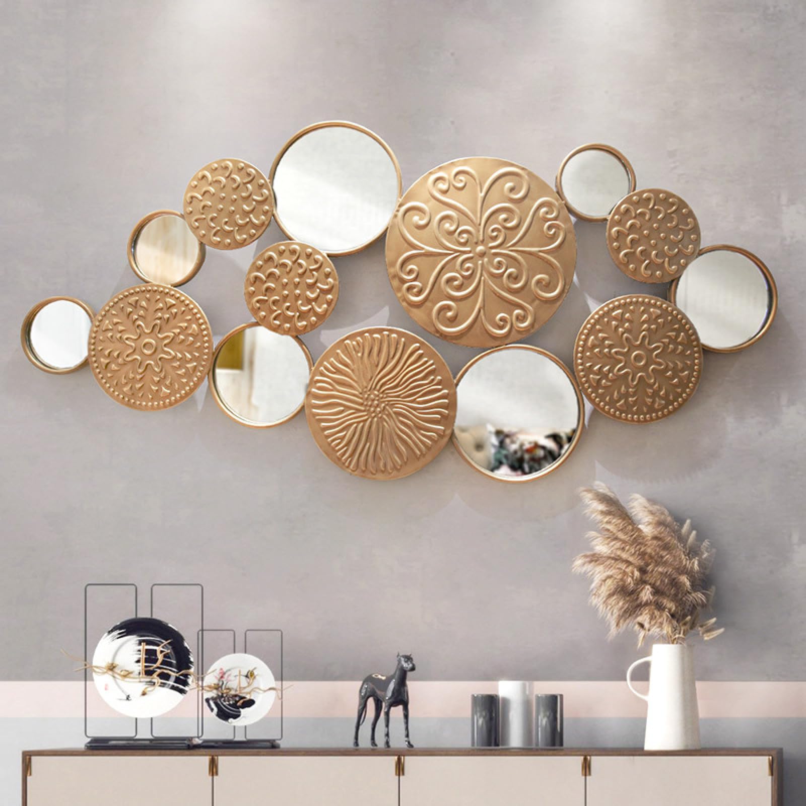 Miroir mural décoratif pour illuminer et agrandir un couloir sombre