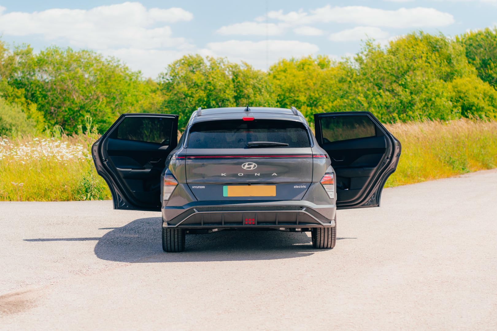 Set de Car Shades (Portes arrières) Compatible avec Hyundai Kona II 5 Portes 2024- (2-pièces) Pare-Soleil sur Mesure pour Voiture