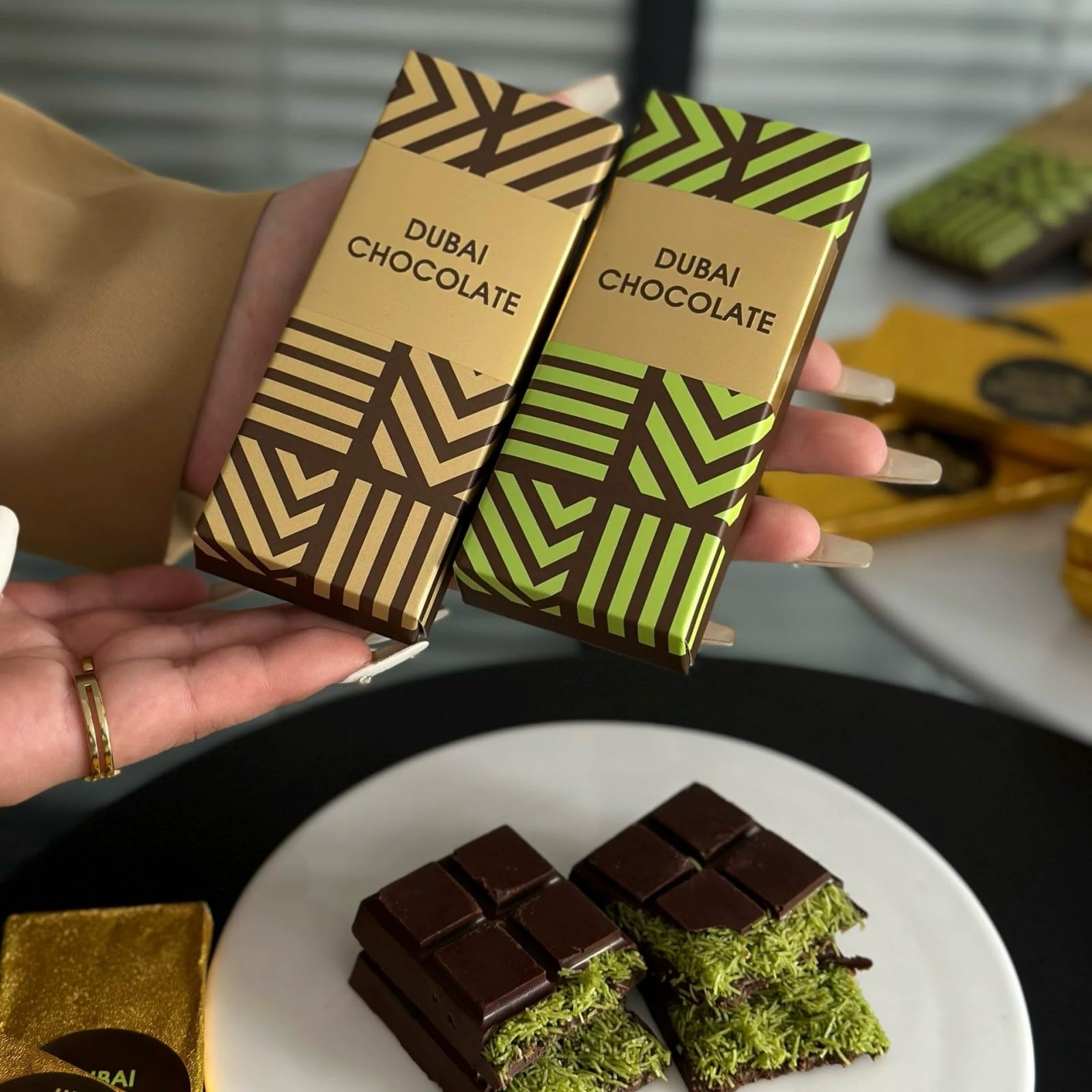 Amazon | ドバイチョコ Dubai chocolate PISTACHIO ドバイチョコレート