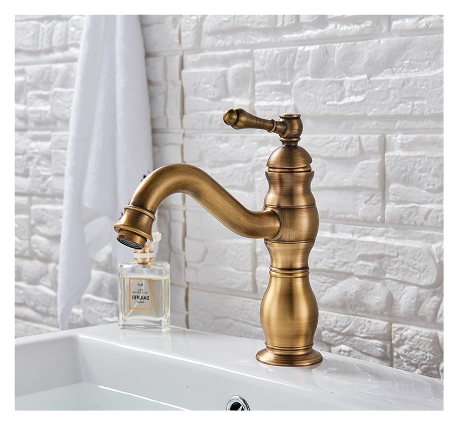 Mitigeur lavabo anti-éclaboussures à poignée unique pour économiser l'eau
