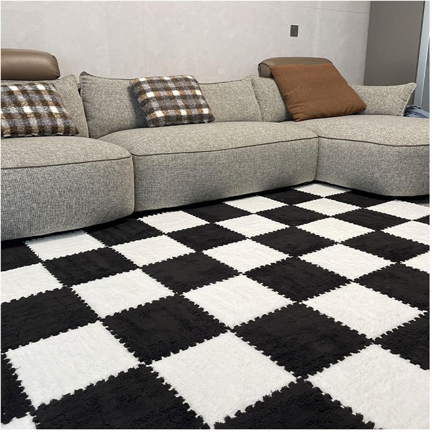 LoiYtrd Plush Carpet Puzzle Mats For Floor Interlocking Foam Floor Mat 30x30cm Carpet Square Fluffy Foam Tiles(White+Black)