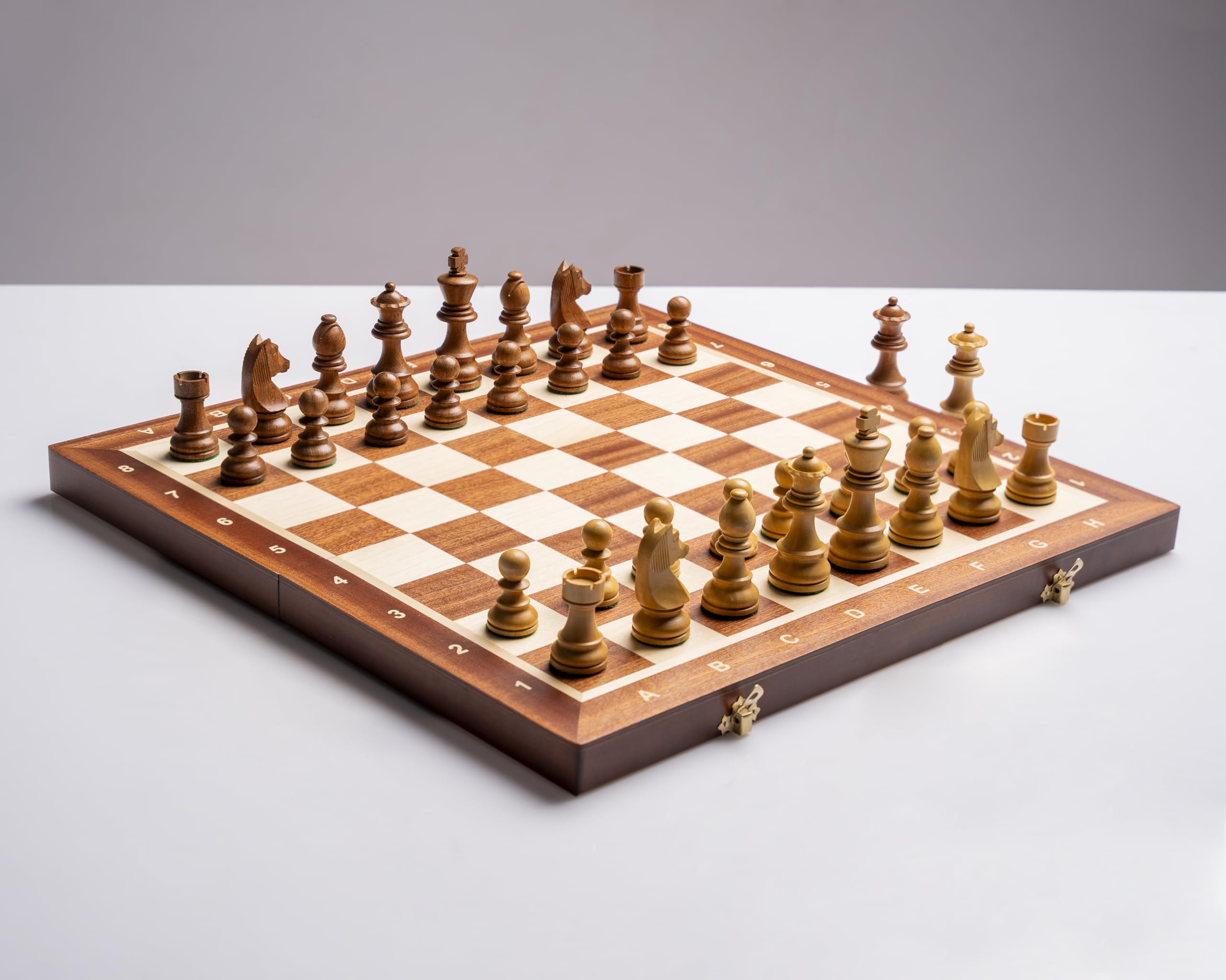 Sunrise Chess & Games | Szachy turniejowe German Staunton Gold | Rozmiar nr 5 | Figury indyjskie German 3,5 cala Acacia | Trwałość | Figury z podwójnym obciążeniem