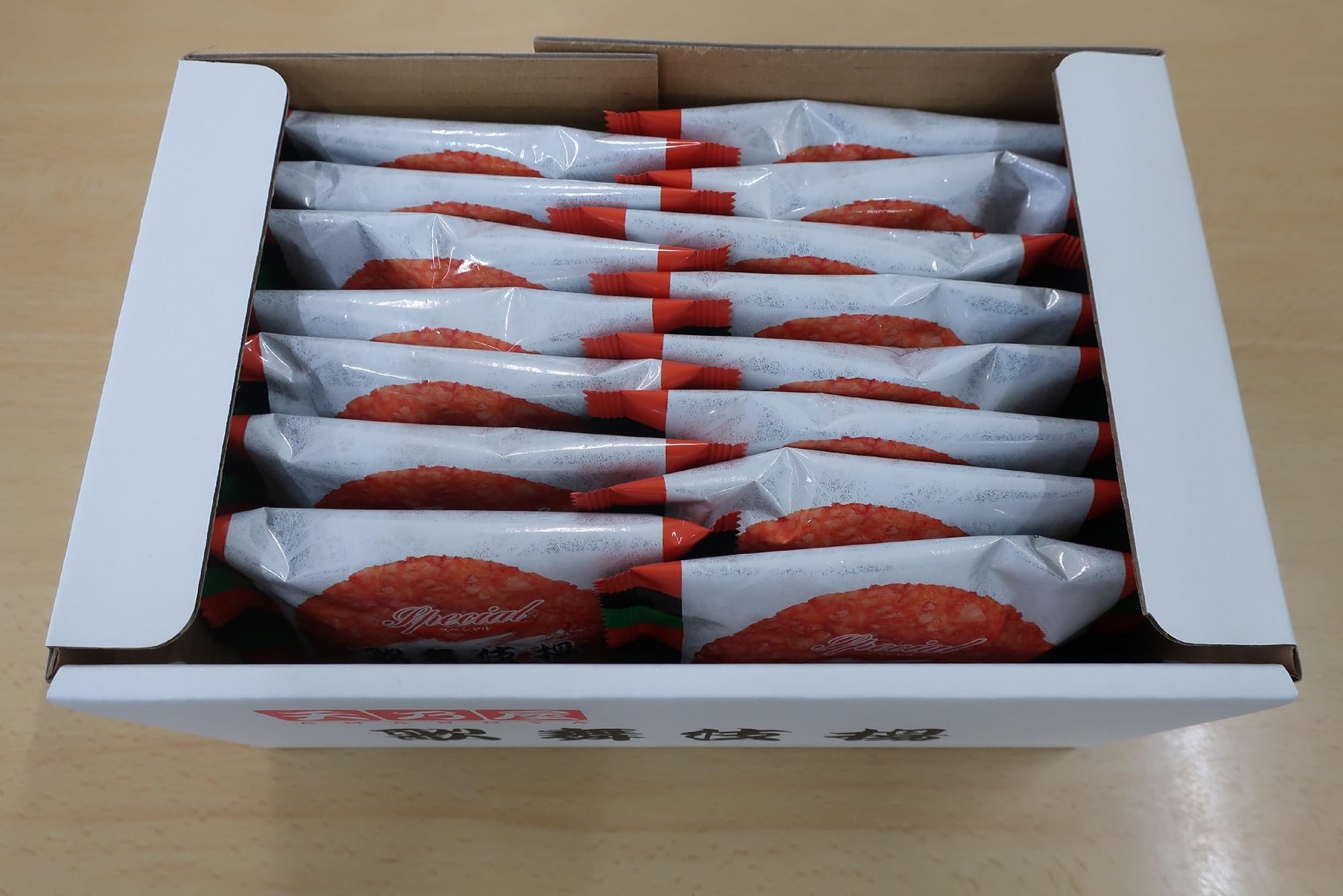 Amazon.co.jp: 天乃屋 15枚スペシャル歌舞伎揚 1箱 : 食品・飲料・お酒