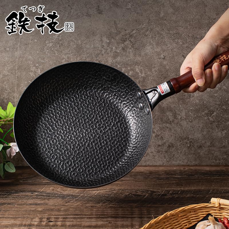 Amazon｜高純度鉄 鉄フライパン28㎝ 鉄技 鉄鍋 本格中華 IH対応 ピザ用