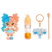 Yummiland Lip Gloss Doll: Mystery Color Change – Gwen Gummybear: Include 1 Bambola, Lucidalabbra Fai da Te + Portachiavi Rimovibile, Gioco cosmetico. Collezionabile. età 4+