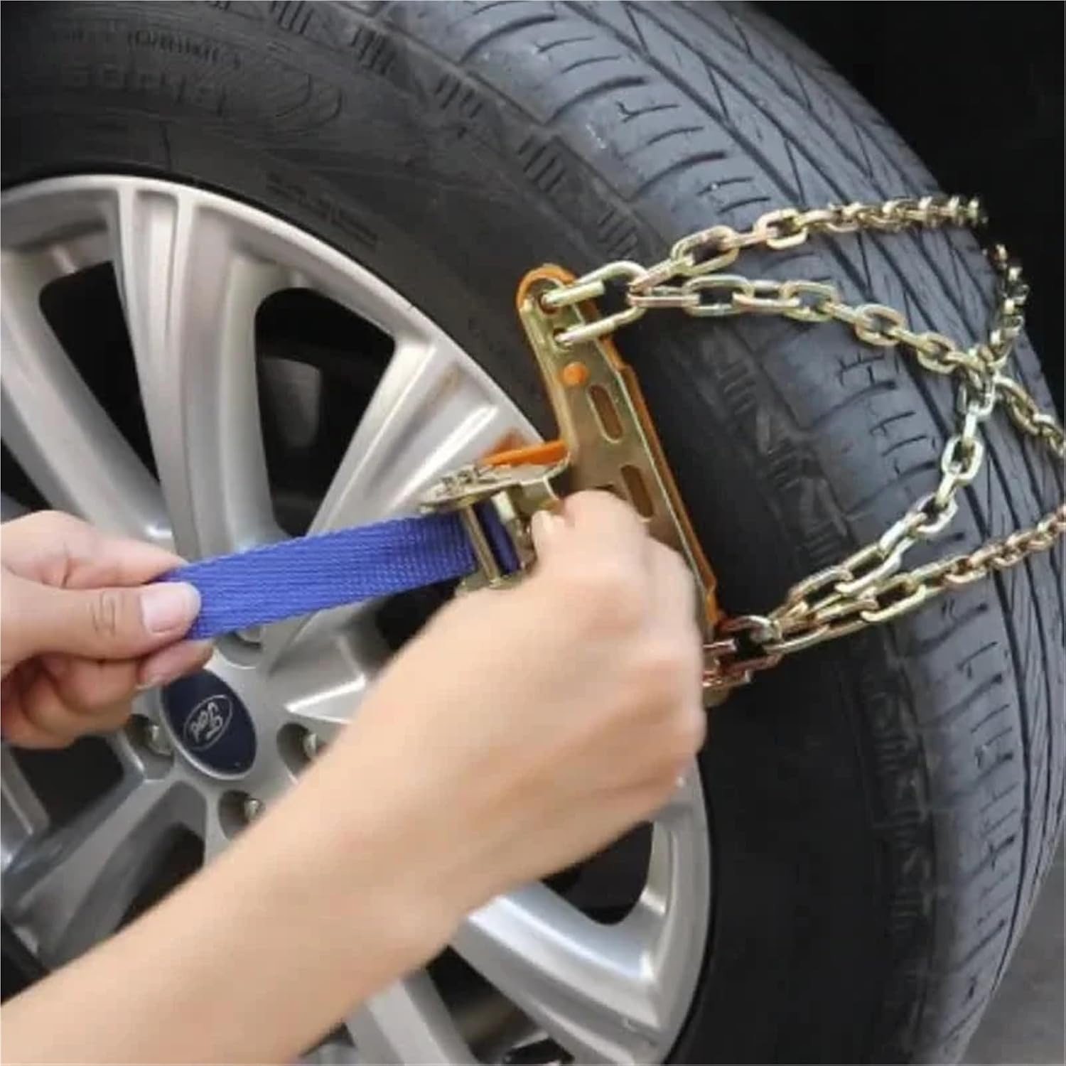 1Pcs Universal Steel Truck Car Wheels Tyre Tire Snow Ice Chains Belt Winter Anti-skid Vehicles SUV Wheel Chain Mud Road Safe