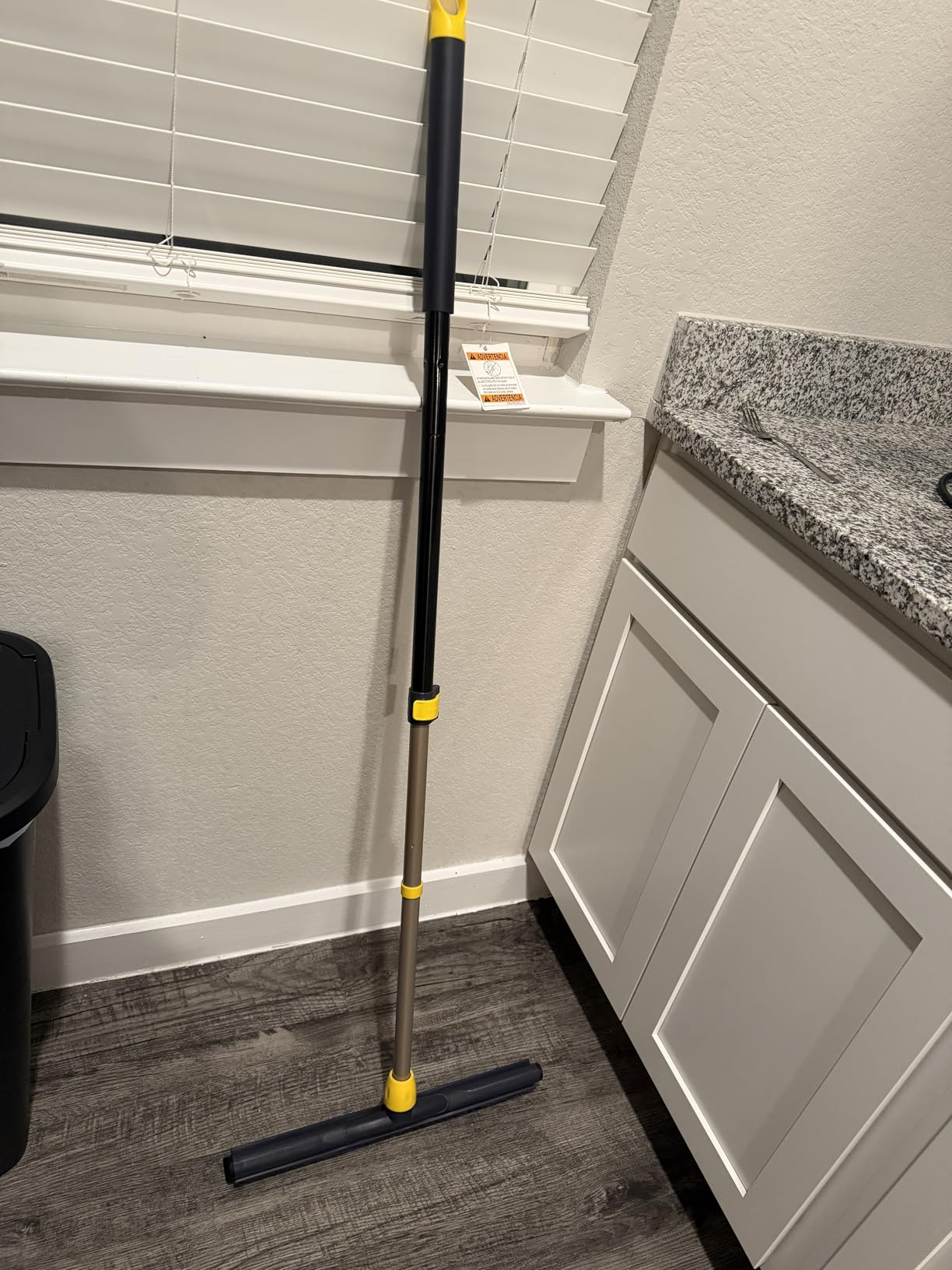 Balai poussoir robuste de 457 cm à poils rigides pour nettoyer