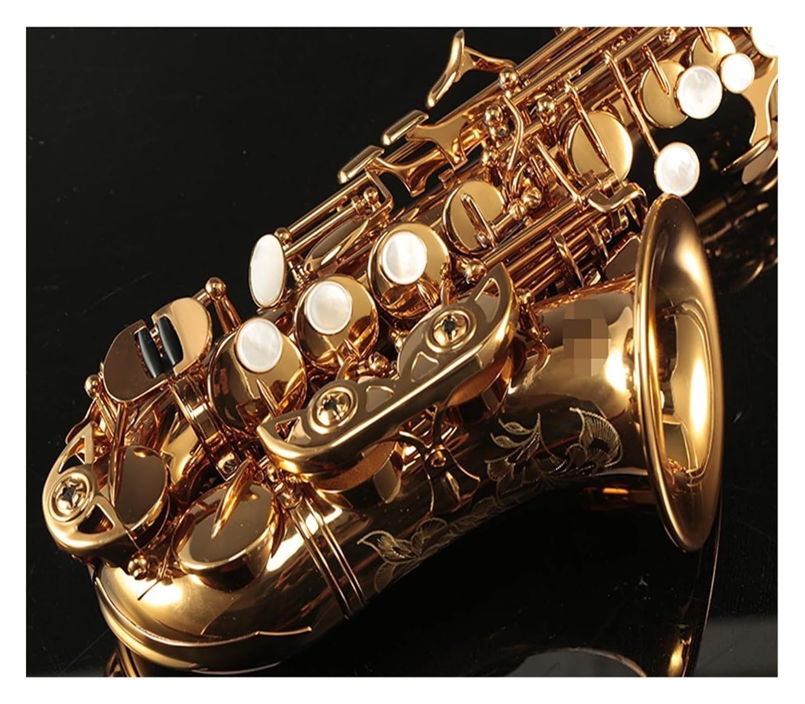 Musikinstrumente mit Schalenknopf, Saxophon. Kleines gebogenes B-Sopraninstrument