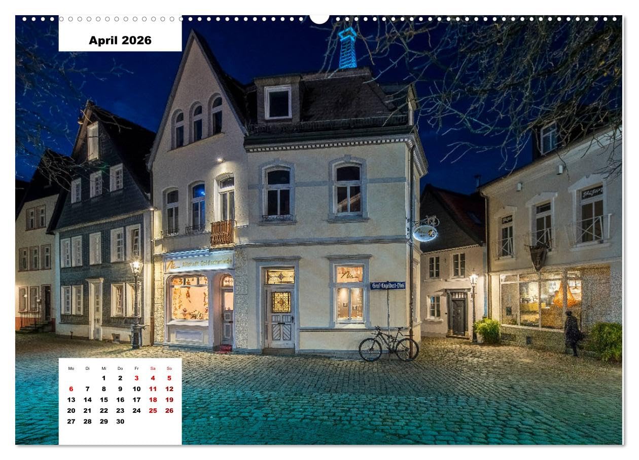 Lüdenscheid - Die Altstadt 2026 (hochwertiger Premium Wandkalender 2026 DIN A2 quer), Kunstdruck in Hochglanz: Die ältesten Häusern mit mit der Kamera zur blauen Stunde fotografiert (CALVENDO Orte)