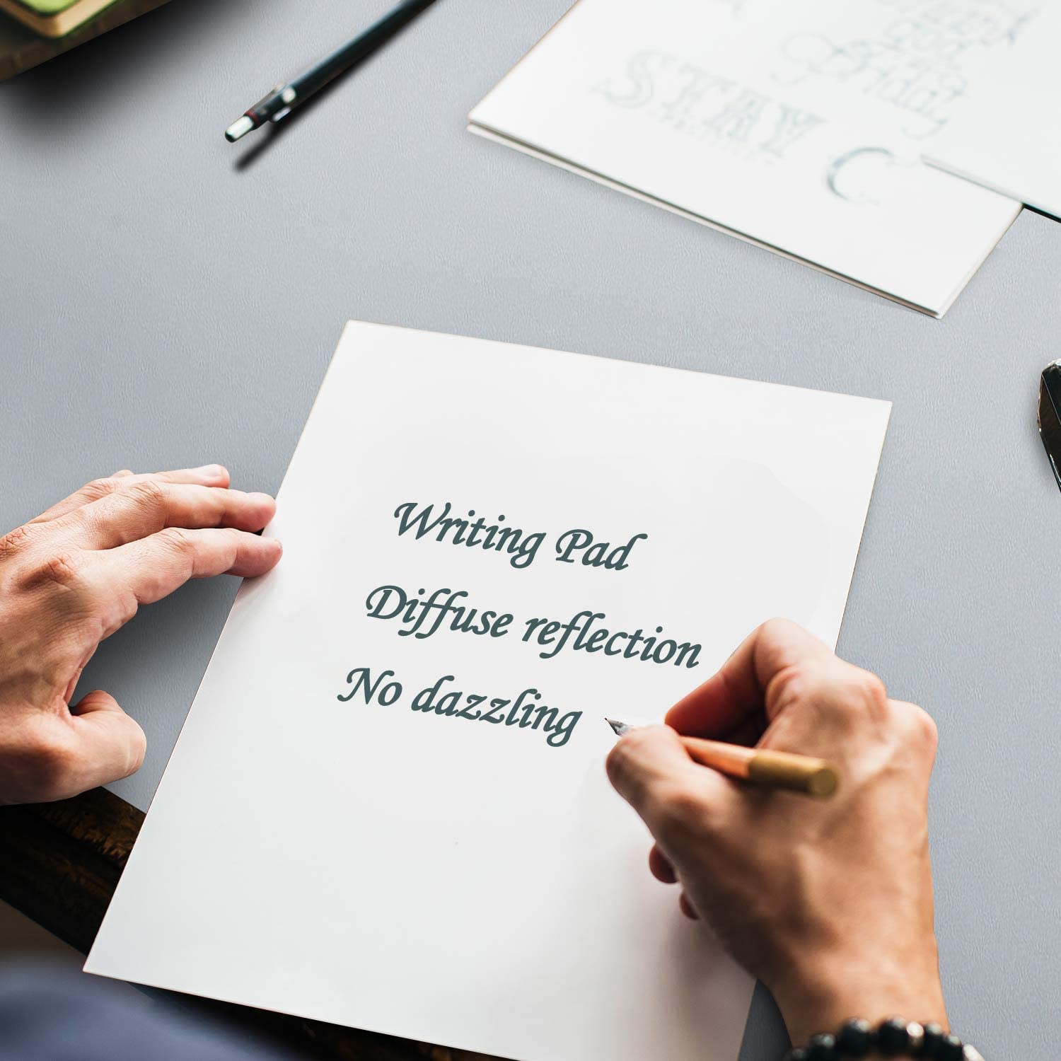 DOBAOJIA Sottomano da Ufficio, Tappetino da Tavolo, Tappetino Tastiera e Mouse, Tappetino PC Scrivania, per Casa/Ufficio, Pelle PU Impermeabile + Scamosciata Antiscivolo 60 x 35 cm (Grigio)