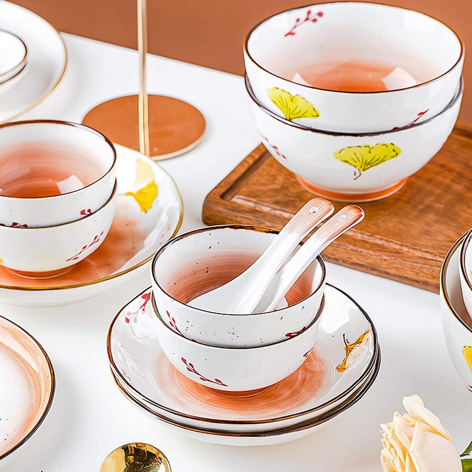 Porcelanowy zestaw zastawy stołowej, 43-częściowy ceramiczny zestaw obiadowy z elegancką glazurą do domowej jadalni i na prezent