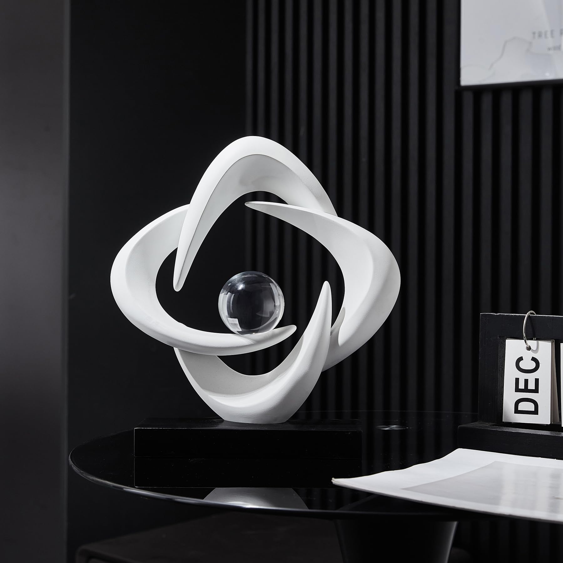 Escultura de arte abstracto, estatua decorativa dorada de resina, adornos blancos modernos para sala de estar, decoraciones modernas para mesa de café, entrada, oficina, coleccionables (blanco)