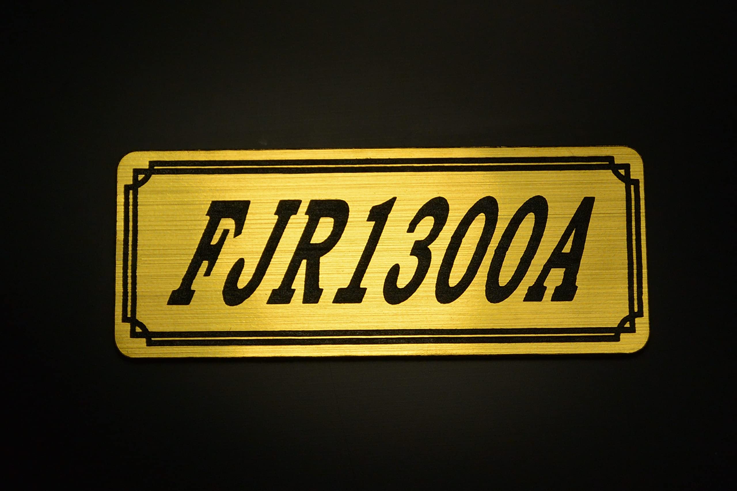 YAMAHA タンク 黒/金