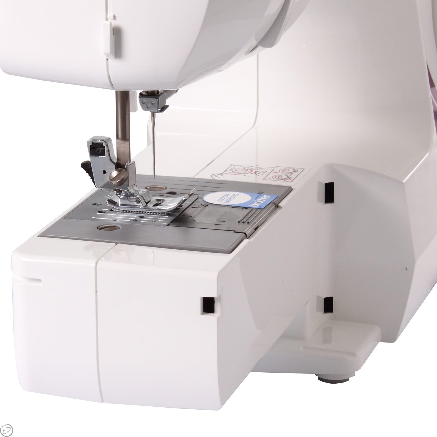 Brother XN1700 Macchina da Cucire, con portarocchetto Superiore, 17 programmi di Cucitura