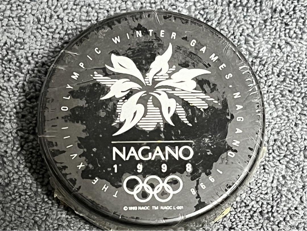 レア】1998年長野オリンピック 記念品アイスホッケーパック/1個 【公式