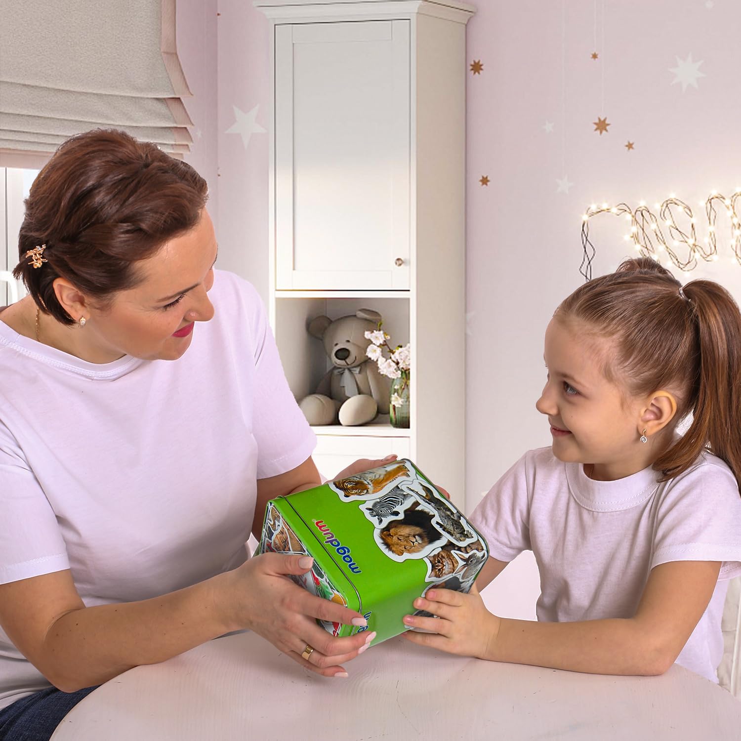 Zestaw 110 zdjęć ze zwierzętami, owocami, warzywami i transportem, w pudełku upominkowym - 110 realistycznych magnetycznych zabawek dla dzieci w wieku 3 lat - edukacyjne zabawki dla niemowląt